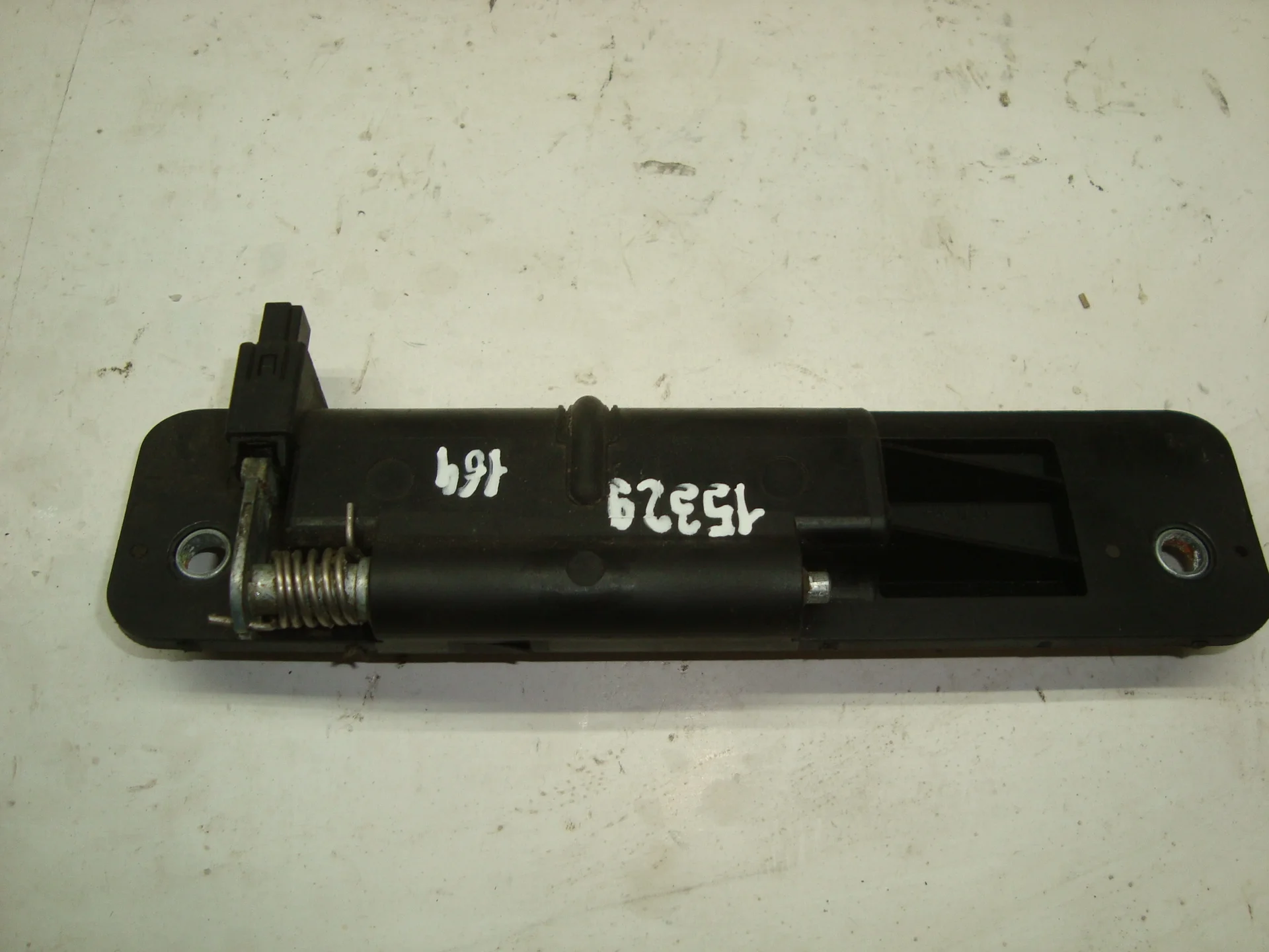 Ручка наружная крышки багажника Mercedes-Benz W164 642 A1647400493 - миниатюра 2