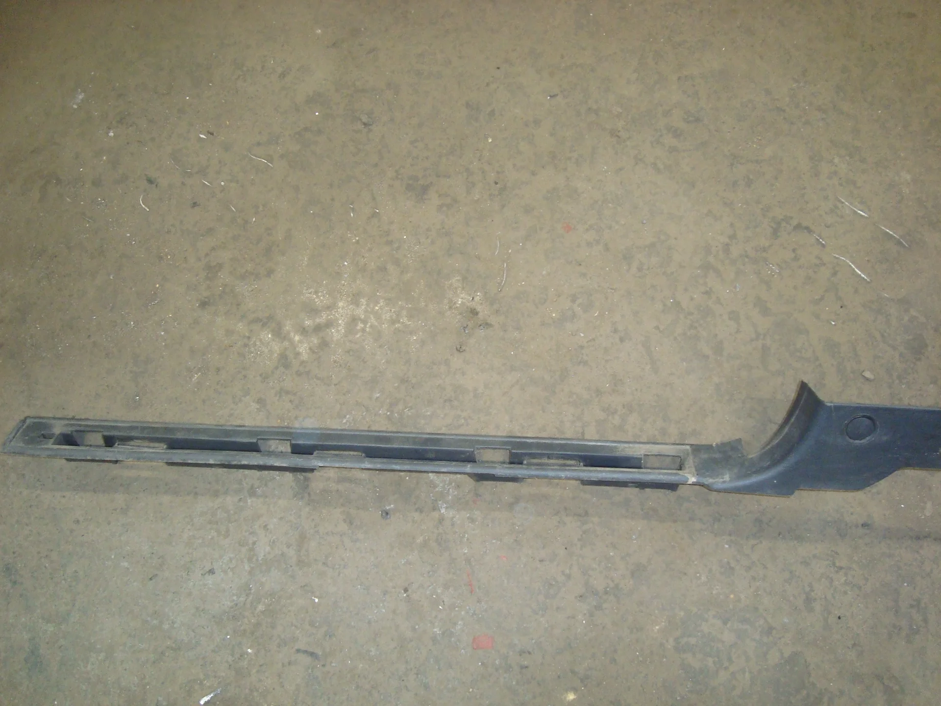 Накладка на порог внутренняя правая Mercedes-Benz W163 628 A1636861036 - миниатюра 3