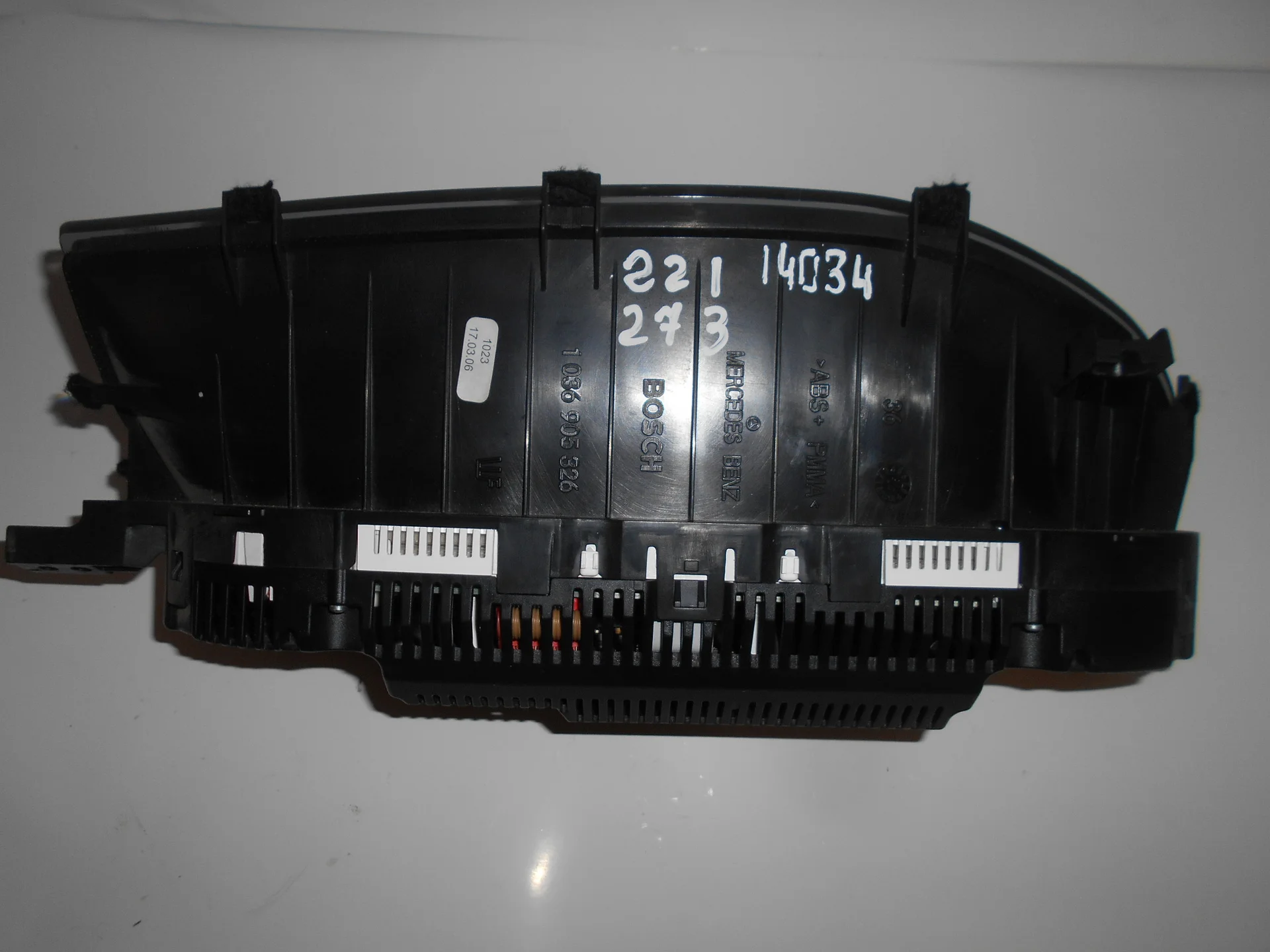 Панель приборов Mercedes-Benz W221 273 A2215406747 - миниатюра 2
