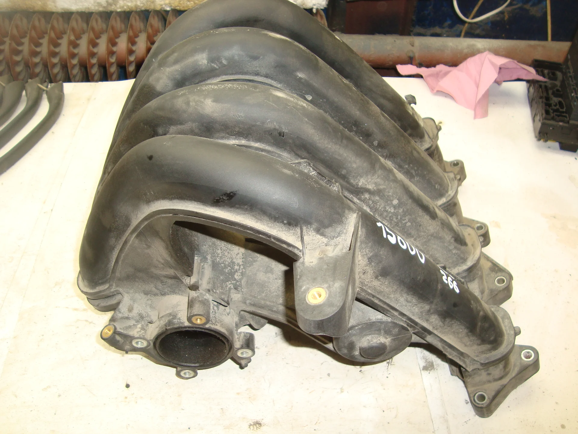 Впускной коллектор Mercedes-Benz W169 266 A2661410201 - изображение 1