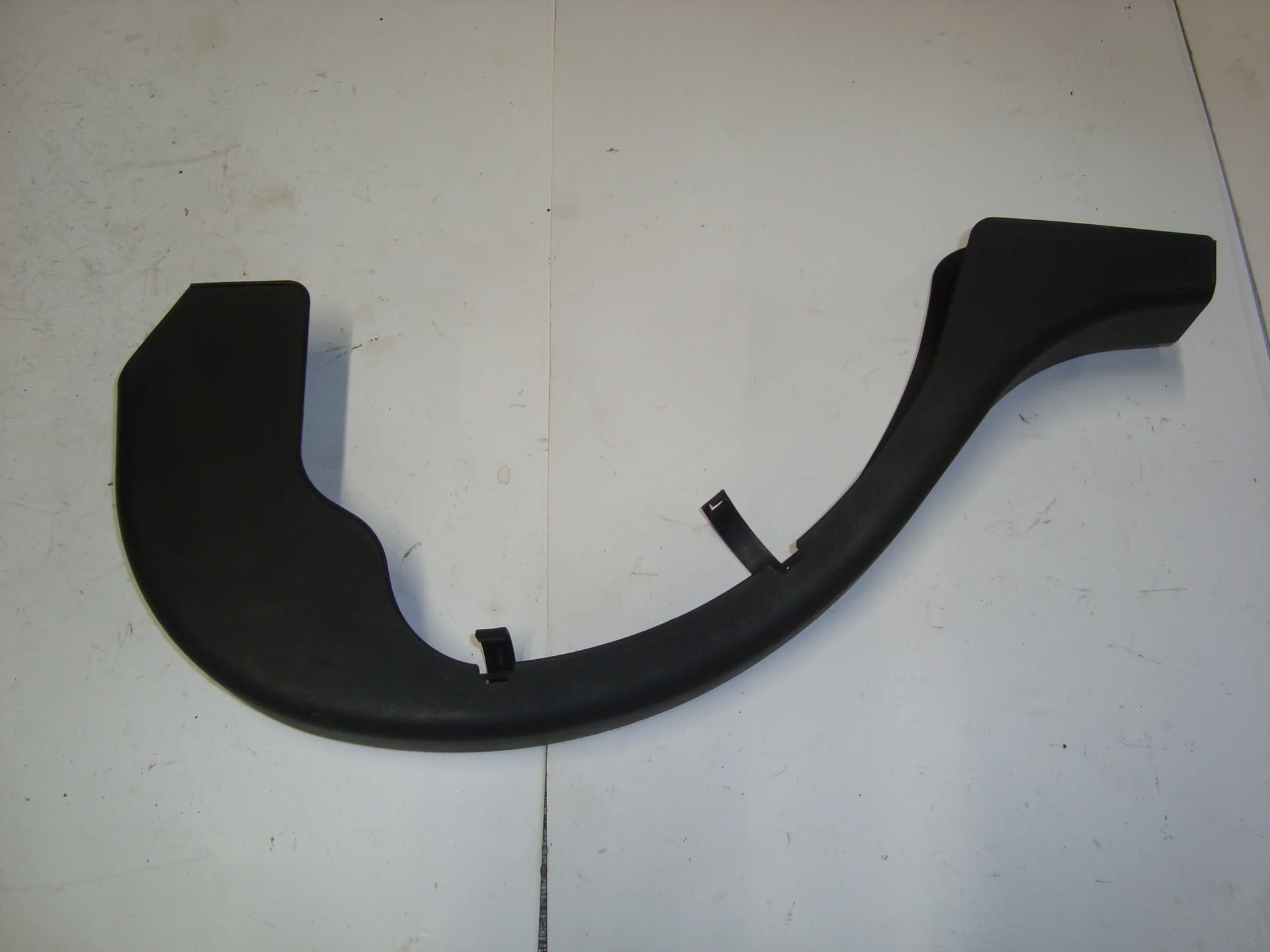 Накладка петли багажника правая Mercedes-Benz W204 271 A2048210289 - миниатюра 2