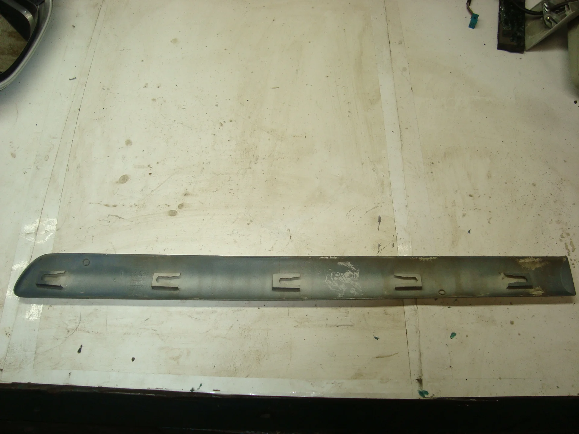 Накладка двери задней правой Mercedes-Benz W163 628 A1636900462 - миниатюра 2