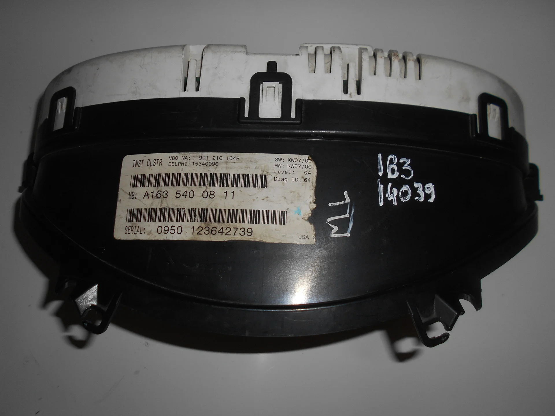Панель приборов Mercedes-Benz W163 A1635400811 - миниатюра 2