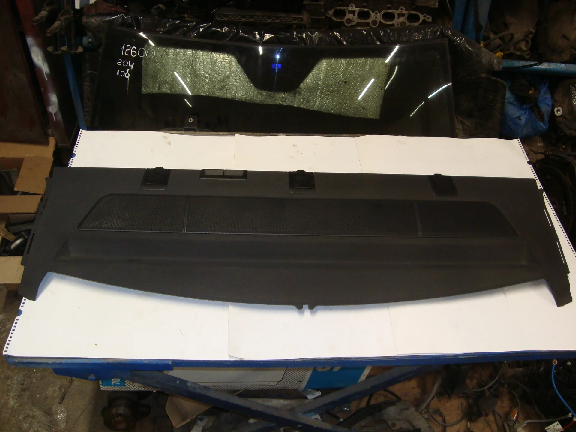 Накладка задней полки Mercedes-Benz W204 271 A2046900249 - миниатюра 2