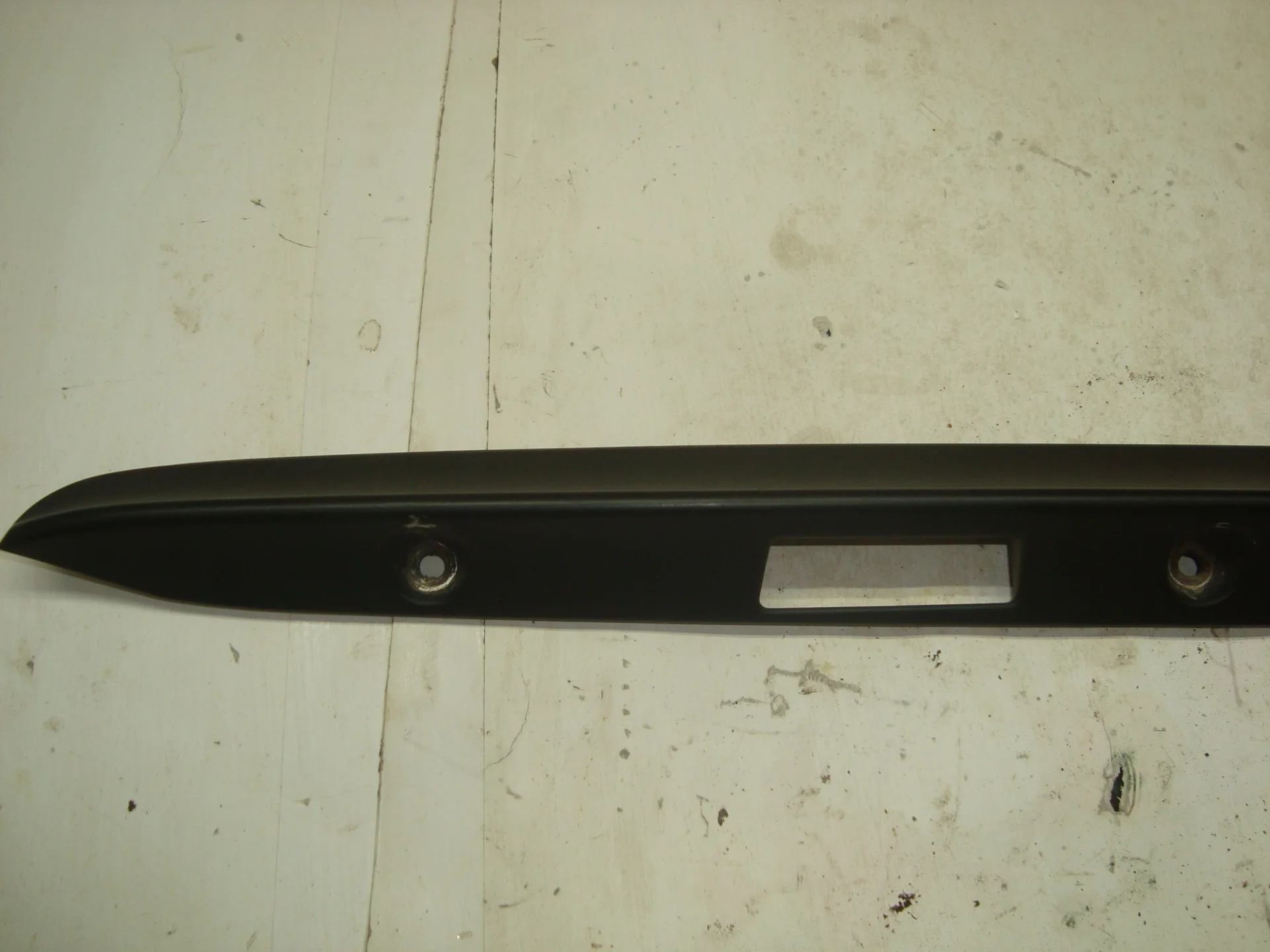 Накладка крышки багажника Mercedes-Benz W210 112 A2107580038 - миниатюра 2