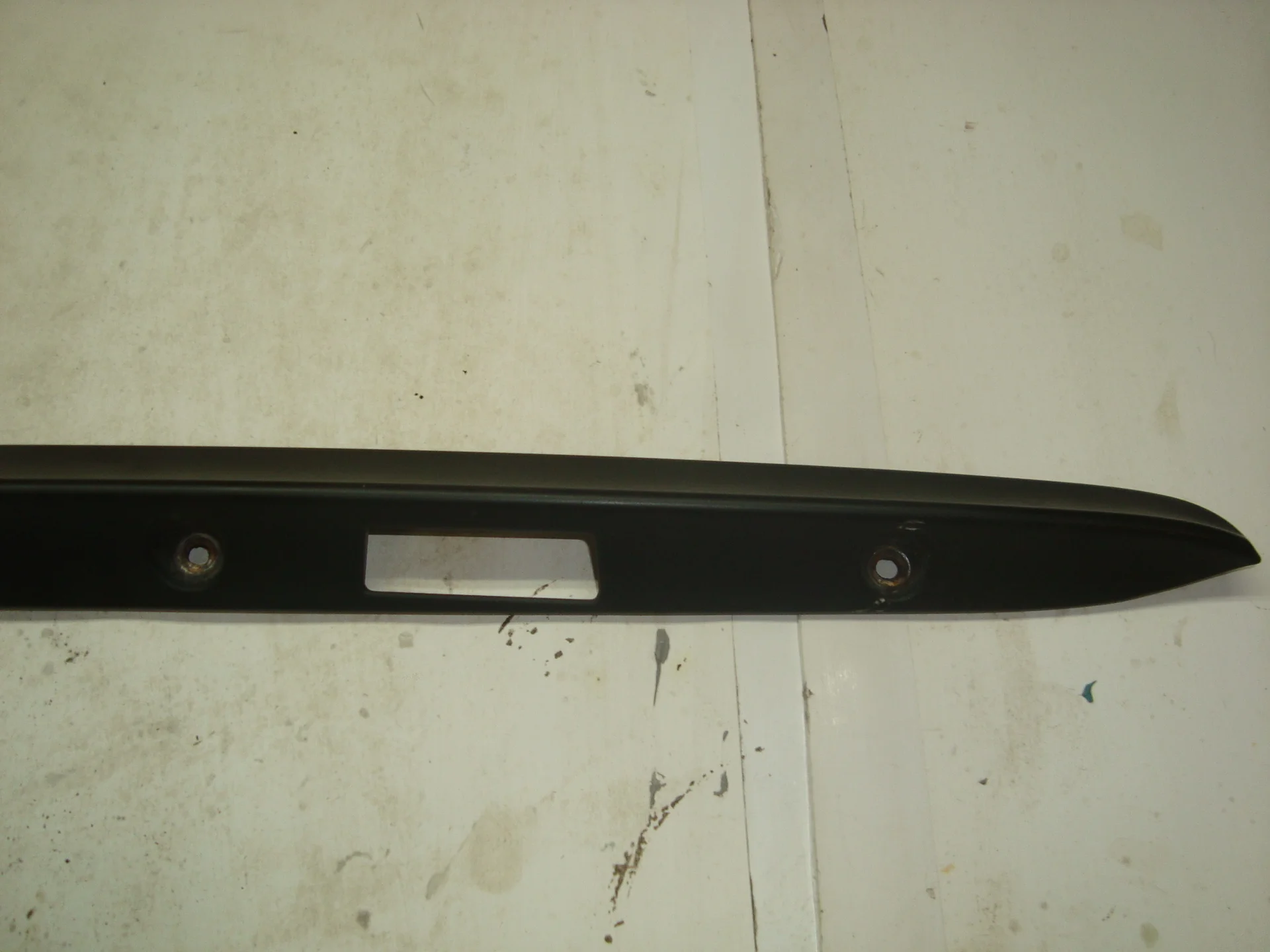 Накладка крышки багажника Mercedes-Benz W210 112 A2107580038 - миниатюра 3