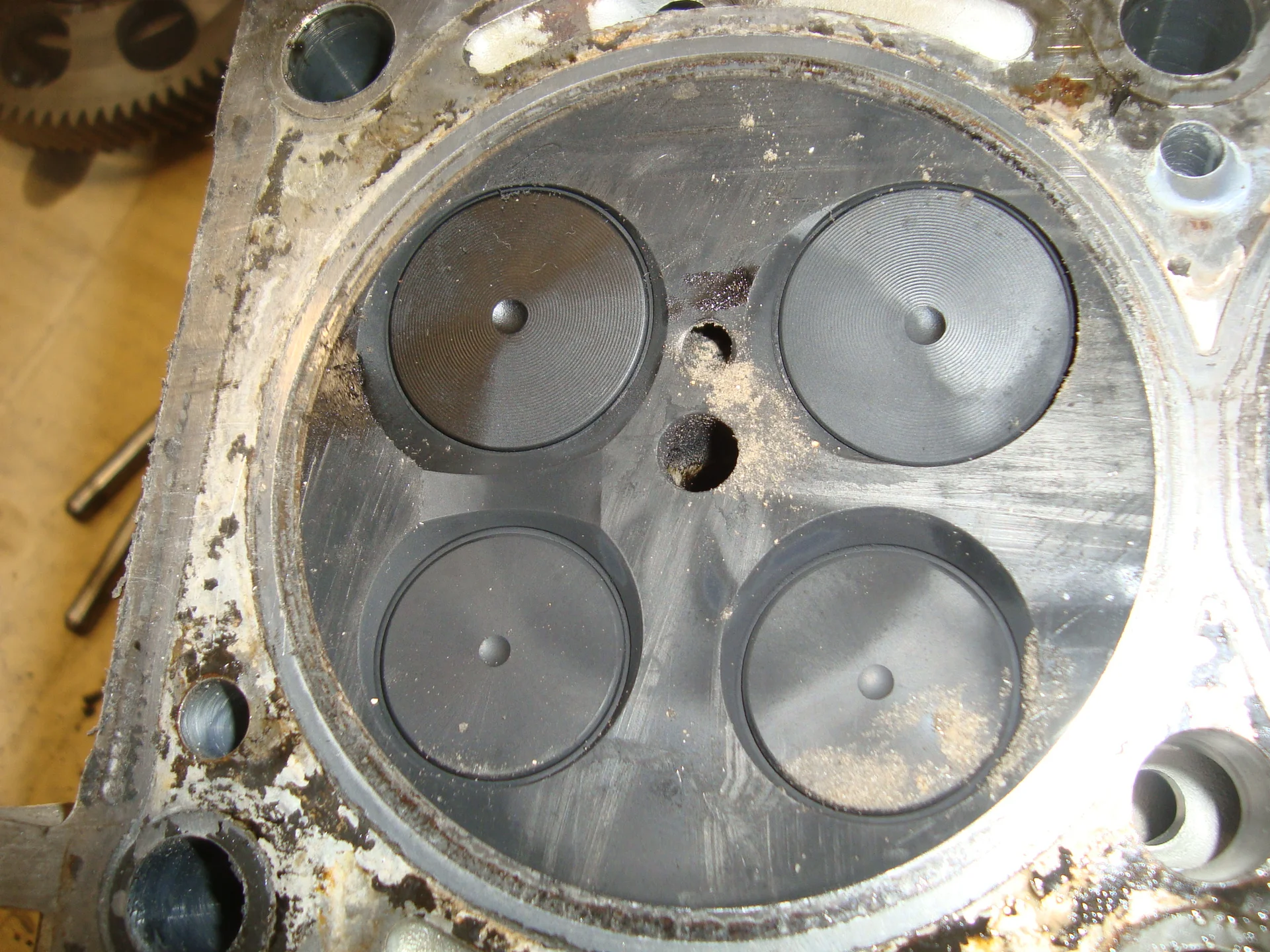 Головка блока цилиндров в сборе Mercedes-Benz X204 651 A6510150501 - миниатюра 9