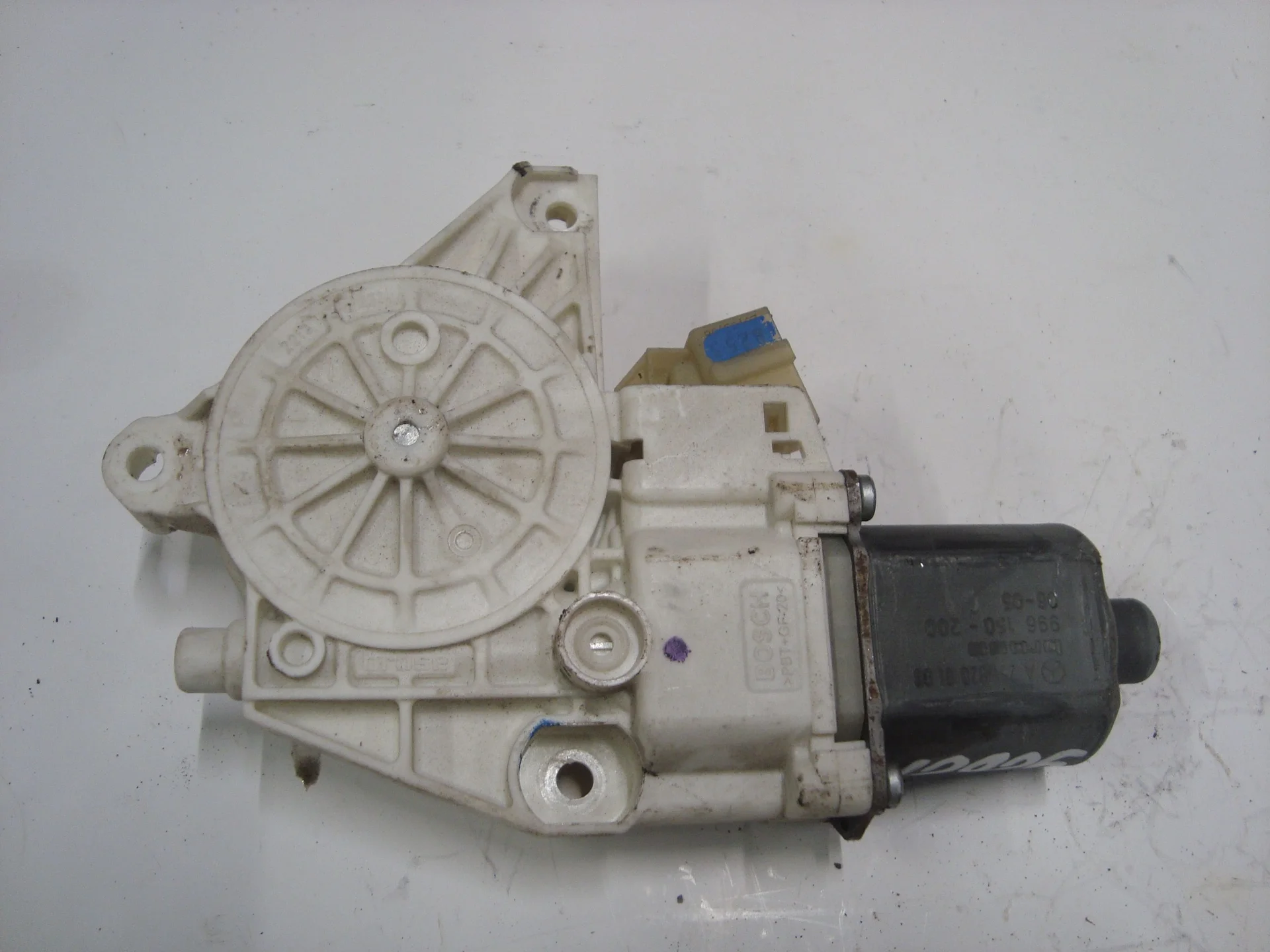 Моторчик заднего левого стеклоподъемника Mercedes-Benz W164 A2518200108 - миниатюра 2