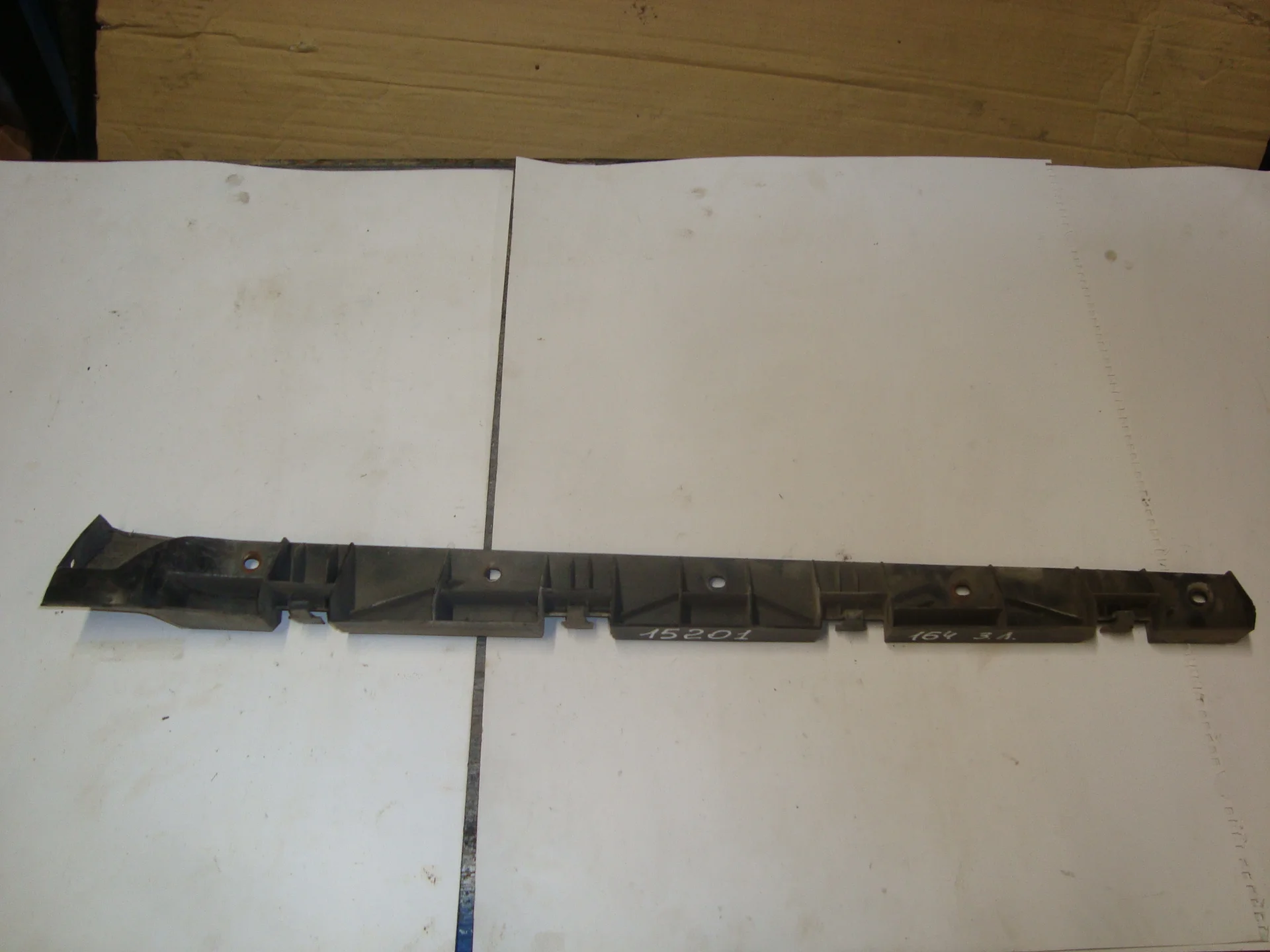 Кронштейн порога задний левый Mercedes-Benz W164 642 A1646981327 - миниатюра 2