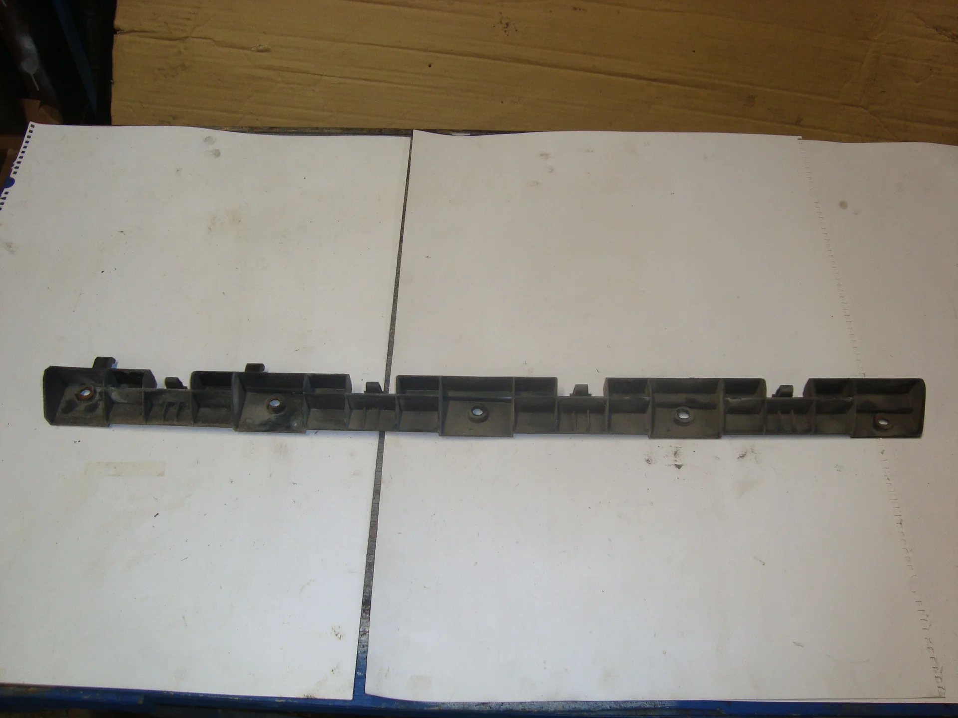Кронштейн порога передний левый Mercedes-Benz W164 642 A1646982827 - миниатюра 2