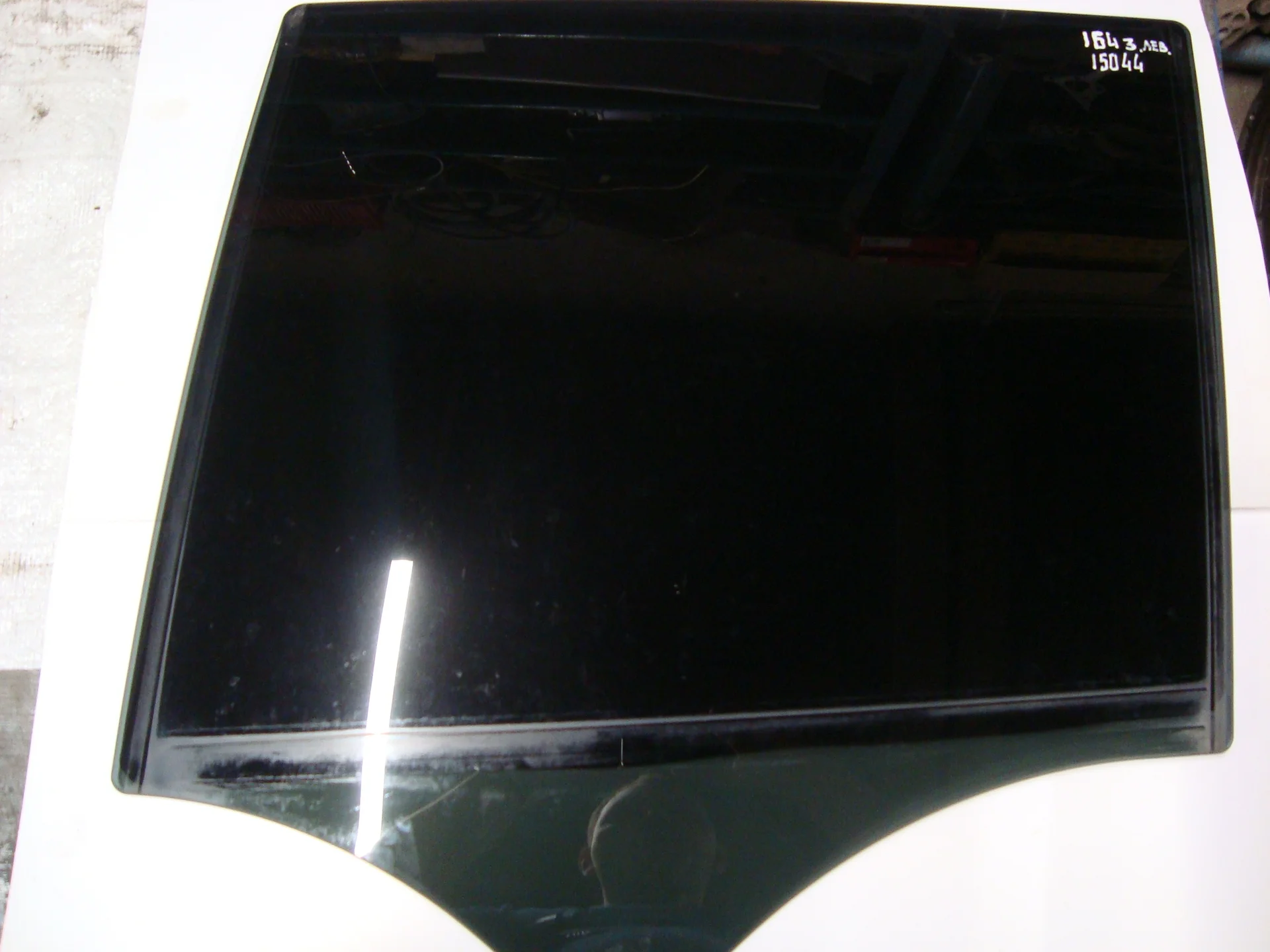 Стекло задней левой двери Mercedes-Benz W164 642 A1647350710 - изображение 1