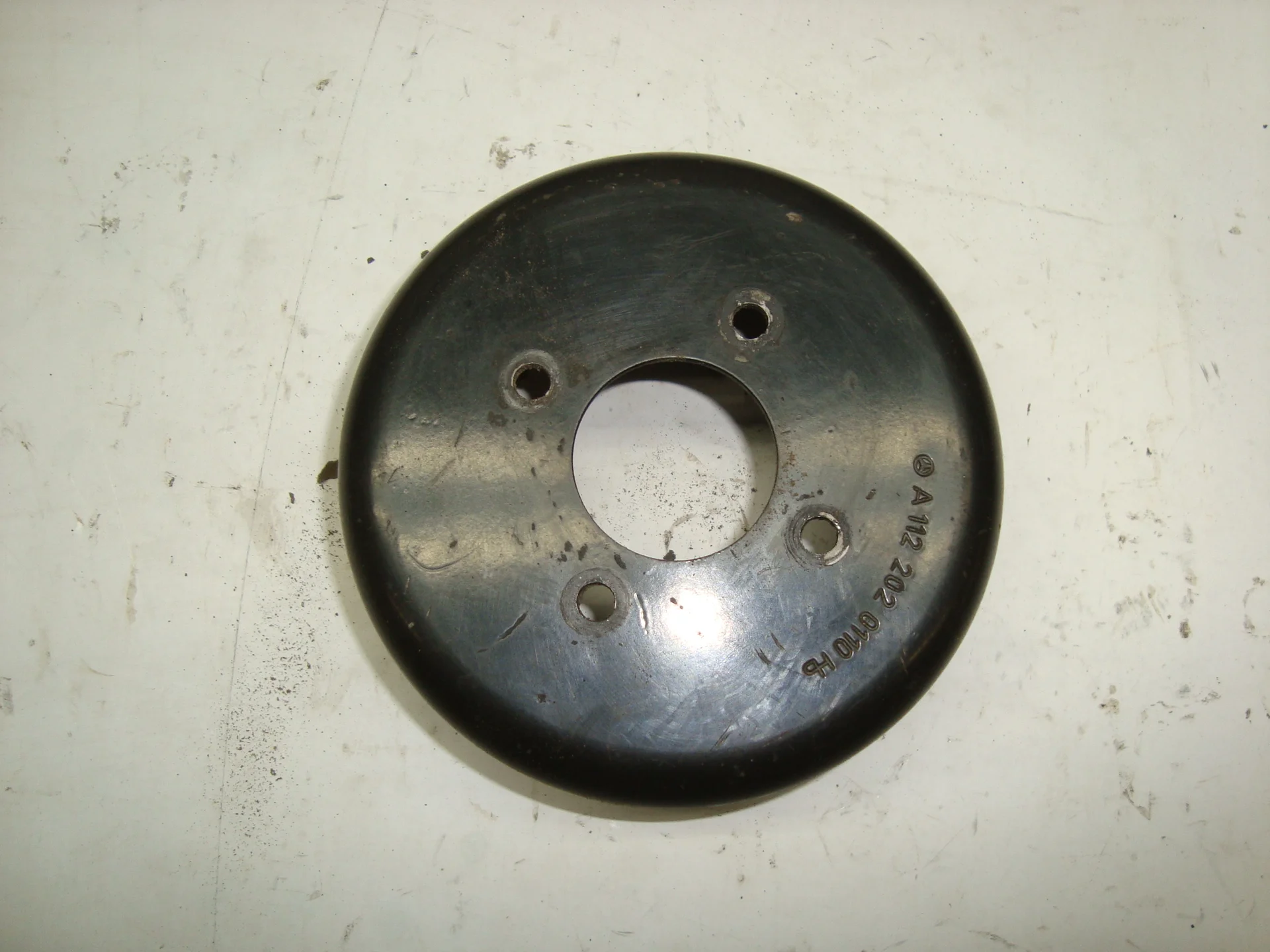 Шкив помпы Mercedes-Benz W210 112 A1122020010 - изображение 1