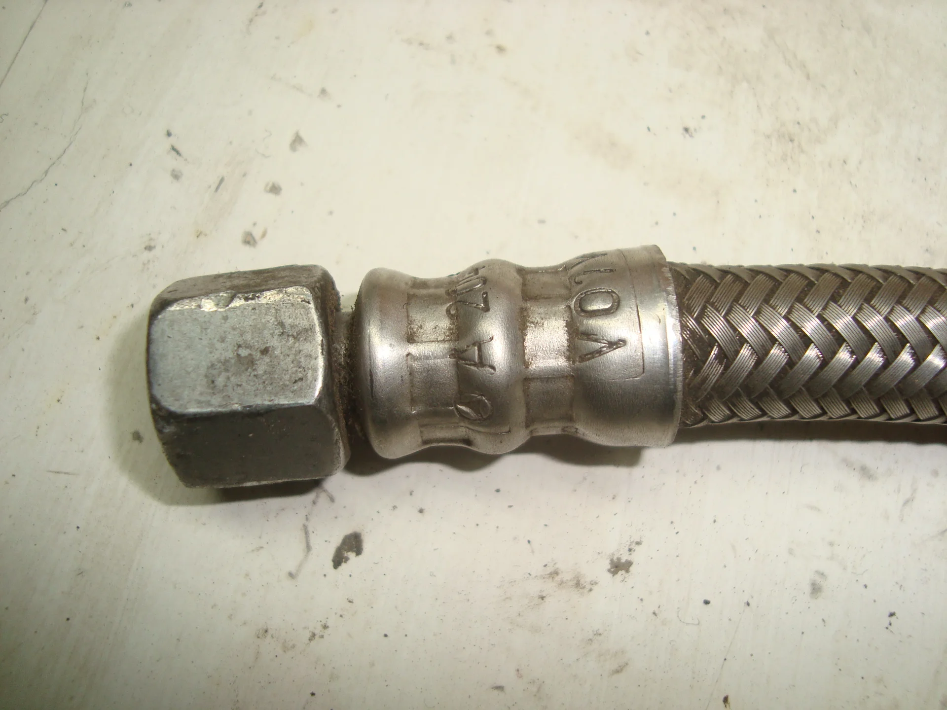 Топливная трубка Mercedes-Benz W204 271 A2044700075 - миниатюра 2