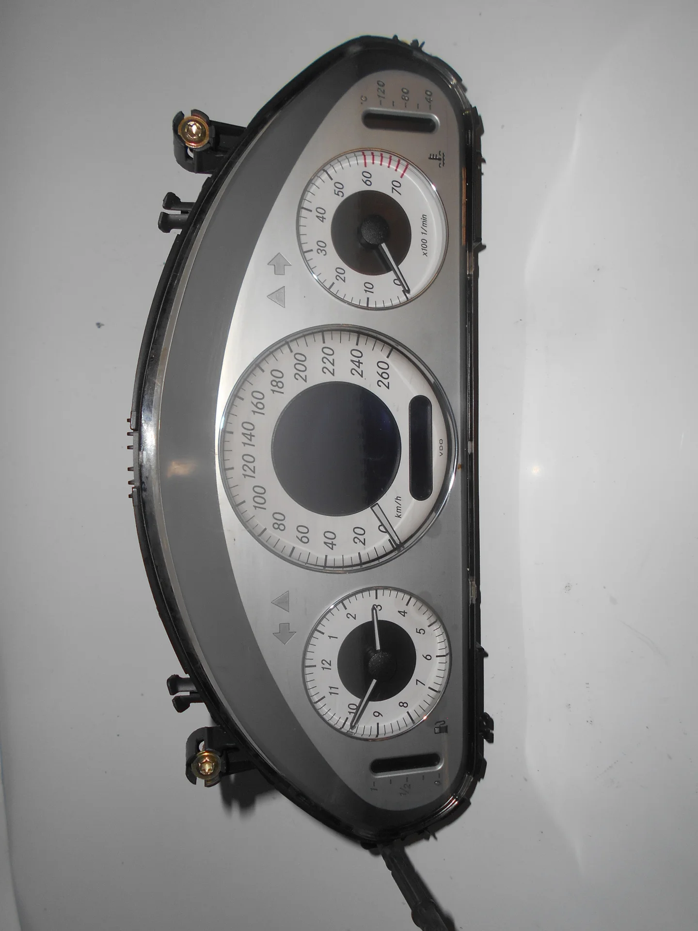 Панель приборов Mercedes-Benz W211 112 A2115406411 - изображение 1