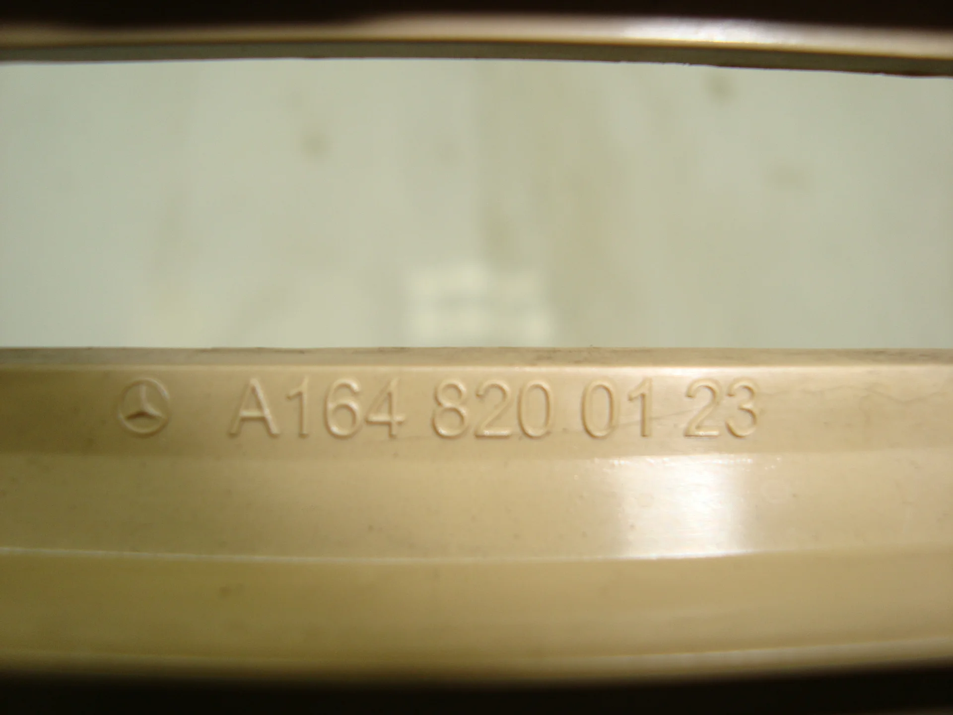 Плафон салонный задний Mercedes-Benz W164 642 A1648200123 - миниатюра 3