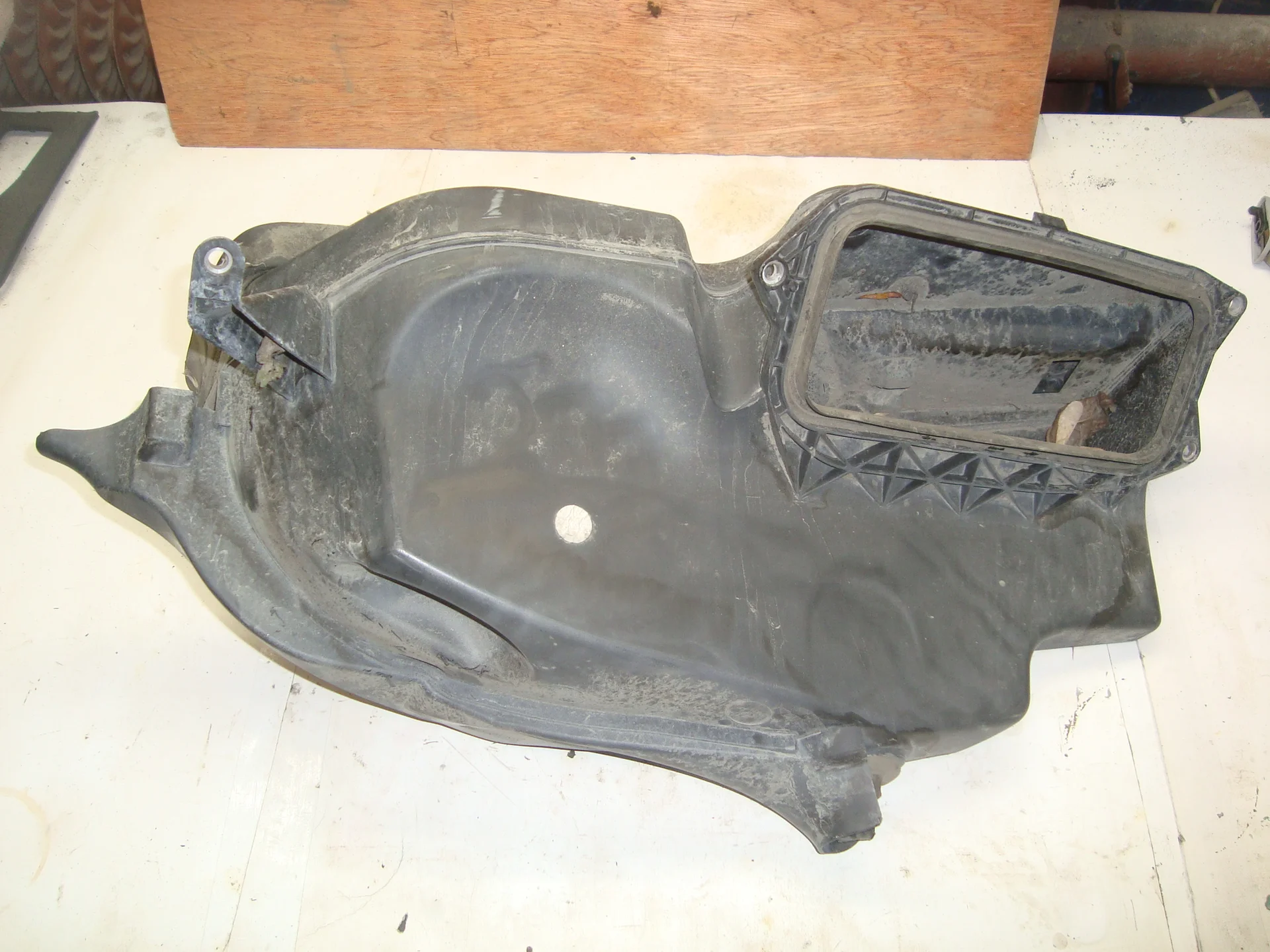 Воздухозаборник печки Mercedes-Benz W221 273 A2218300044 - миниатюра 2