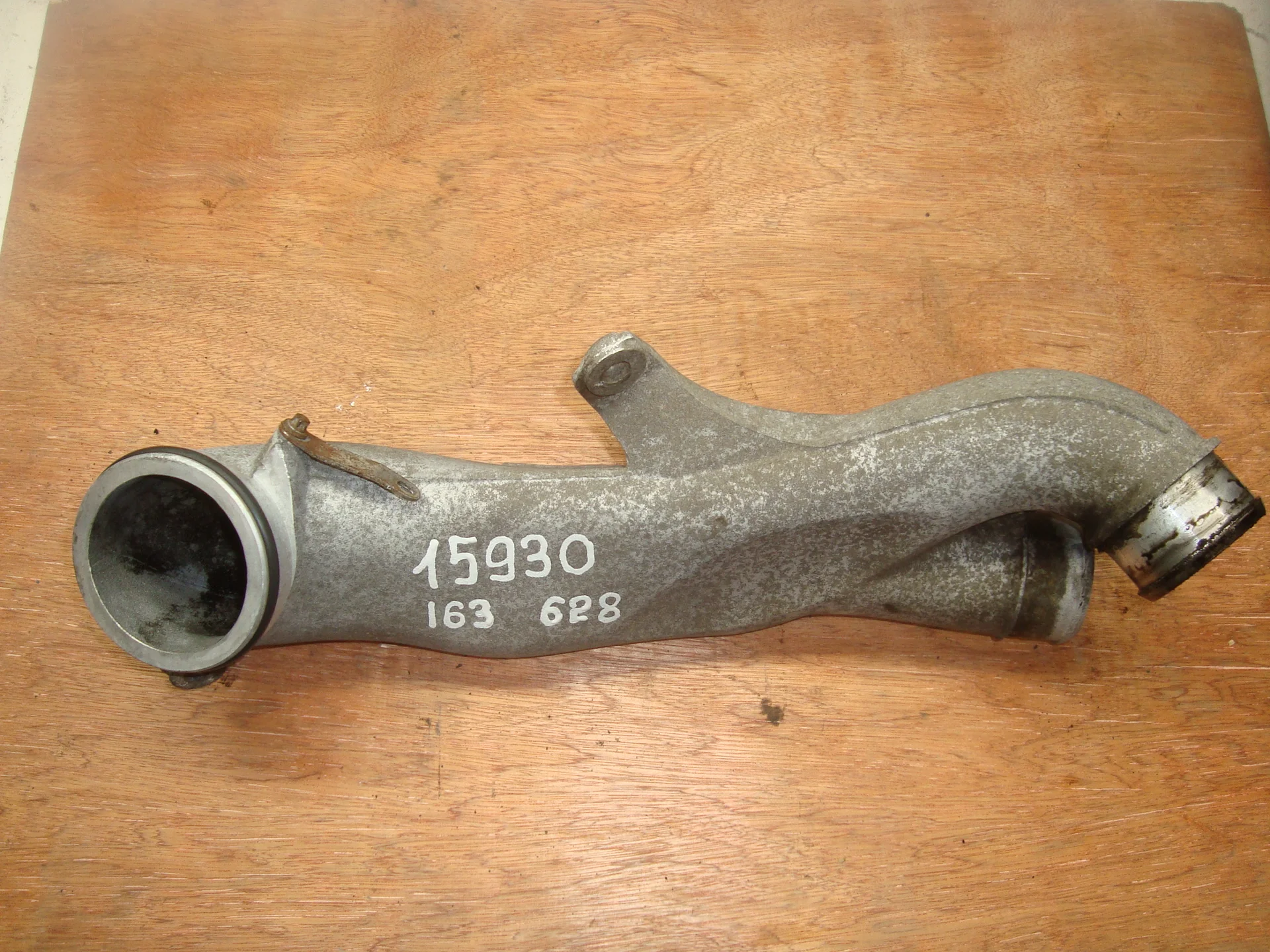 Патрубок интеркулера Mercedes-Benz W163 628 A1635011524 - изображение 1