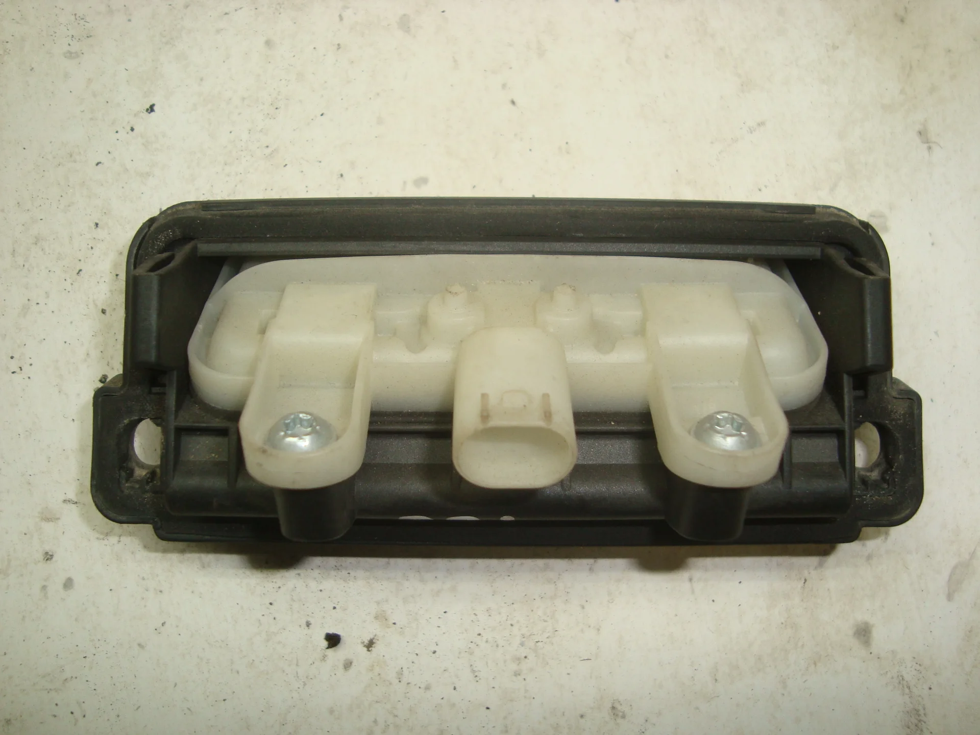 Ручка наружная крышки багажника Mercedes-Benz W221 A2217500893 - миниатюра 2