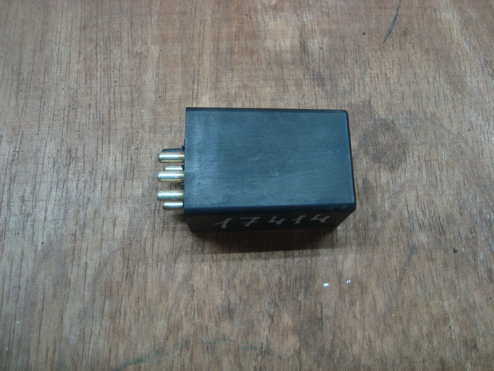 Реле Mercedes-Benz W463 A0025458405 - изображение 1