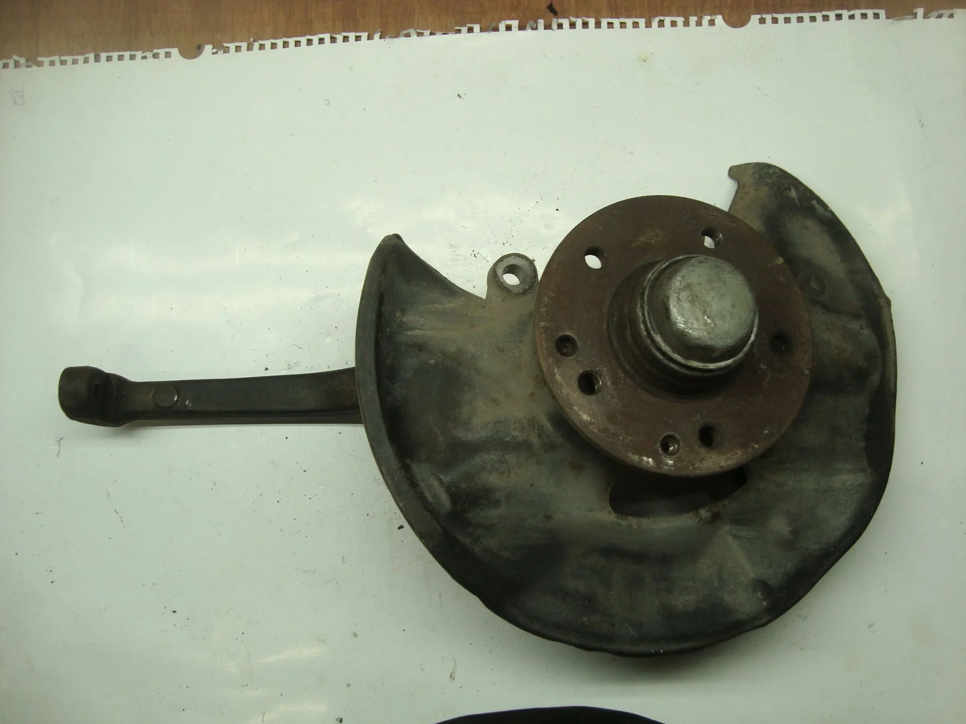 Кулак передний правый Mercedes-Benz W210 119 A2103300120 - миниатюра 2