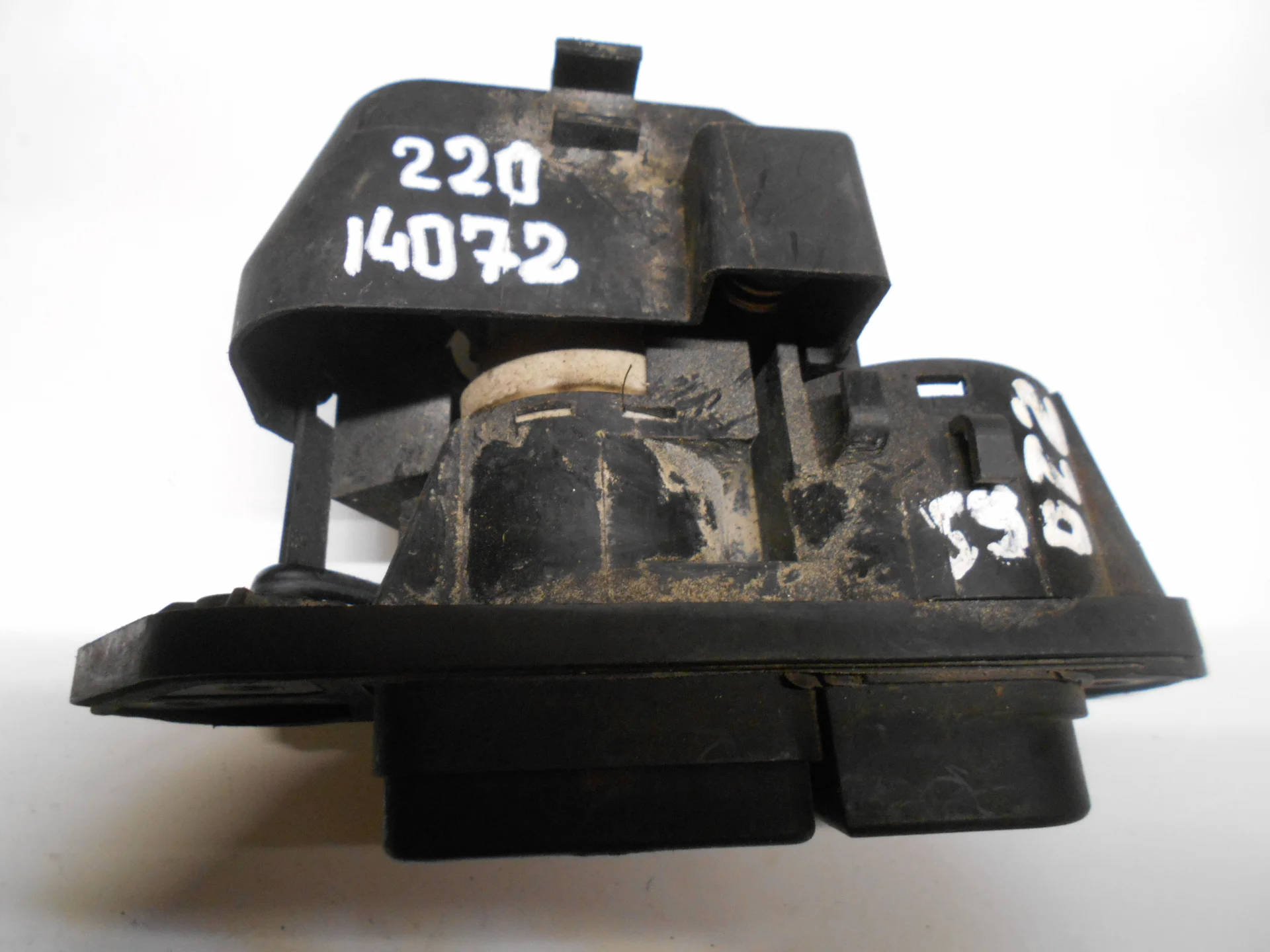 Кнопка открытия багажника Mercedes-Benz W220 A2208210751 - изображение 1