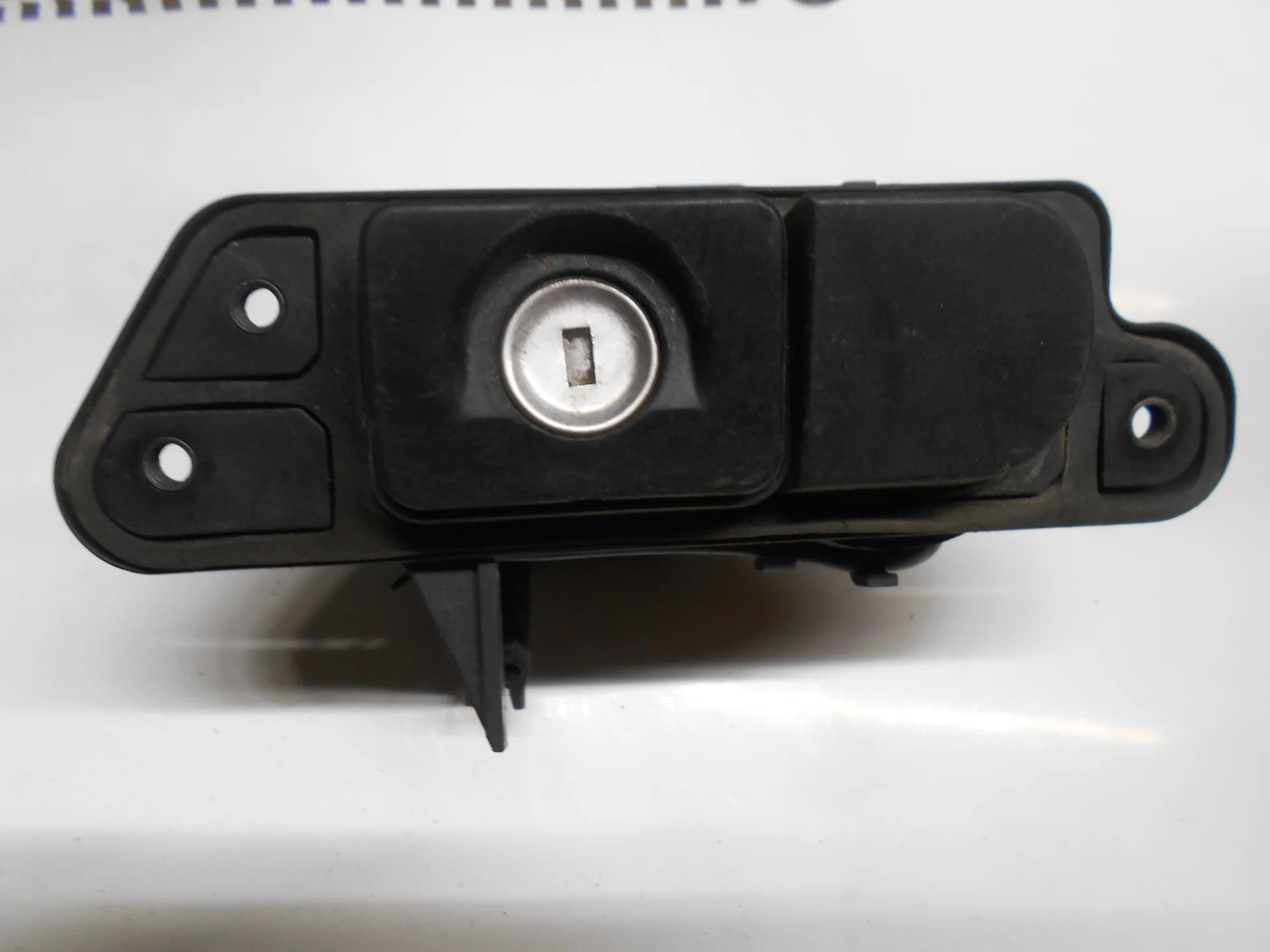 Кнопка открытия багажника Mercedes-Benz W220 A2208210751 - миниатюра 3