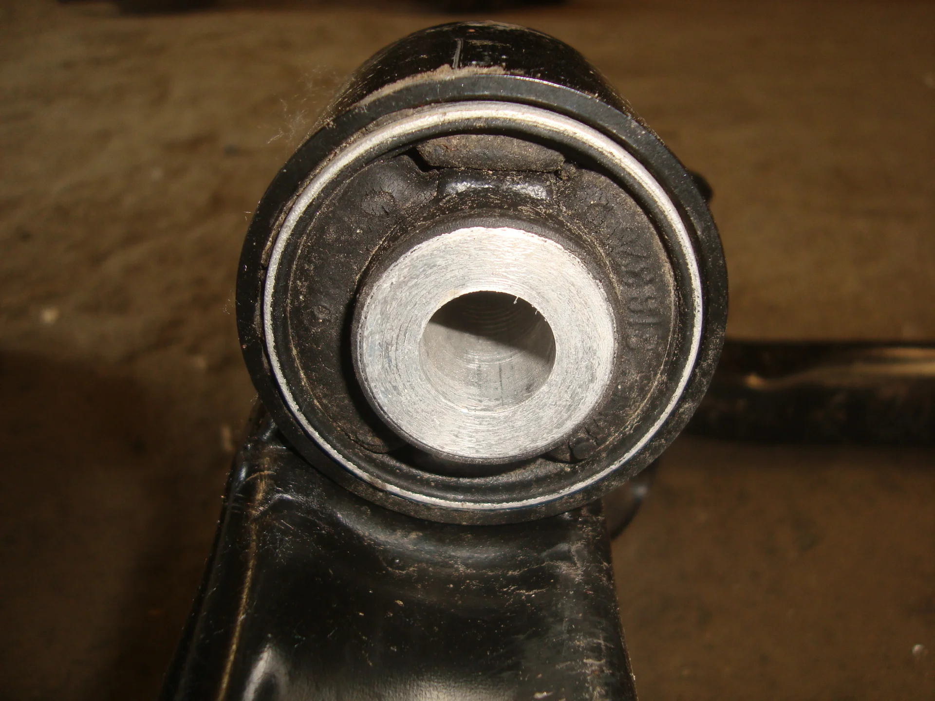 Балка подмоторная (подрамник) Mercedes-Benz W163 628 A1633300142 - миниатюра 9