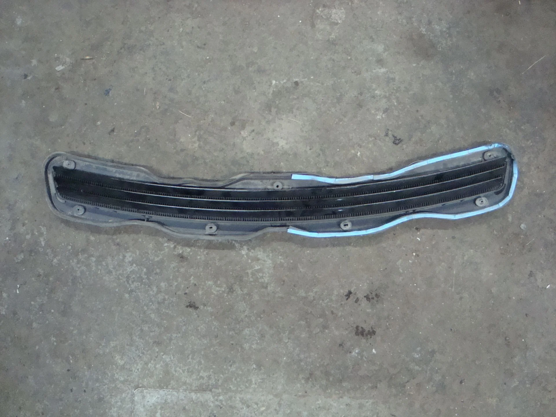 Решётка капота Mercedes-Benz W210 119 A2108800705 - миниатюра 2