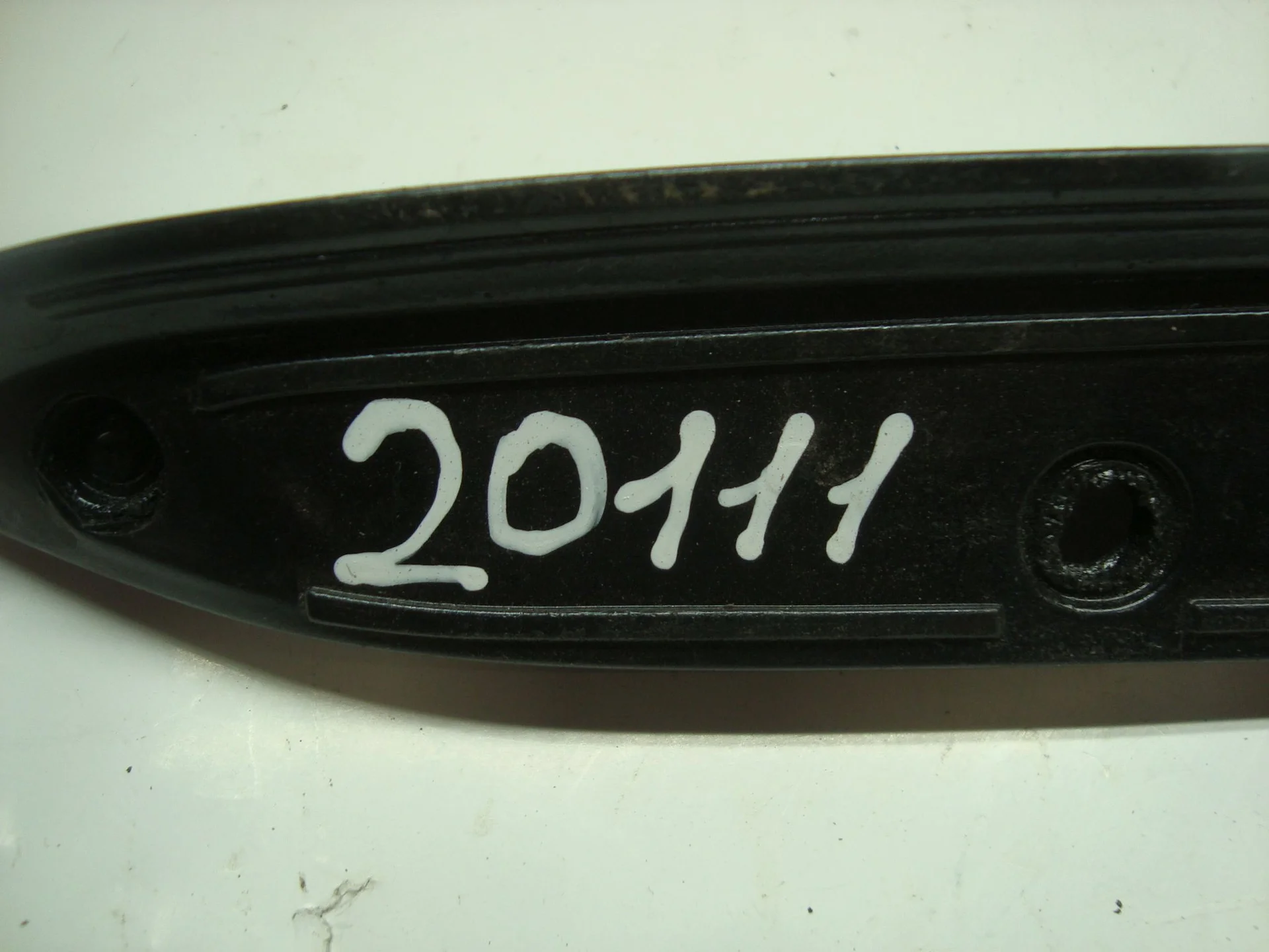 Накладка крышки багажника Mercedes-Benz W210 119 A2107580038 - изображение 1