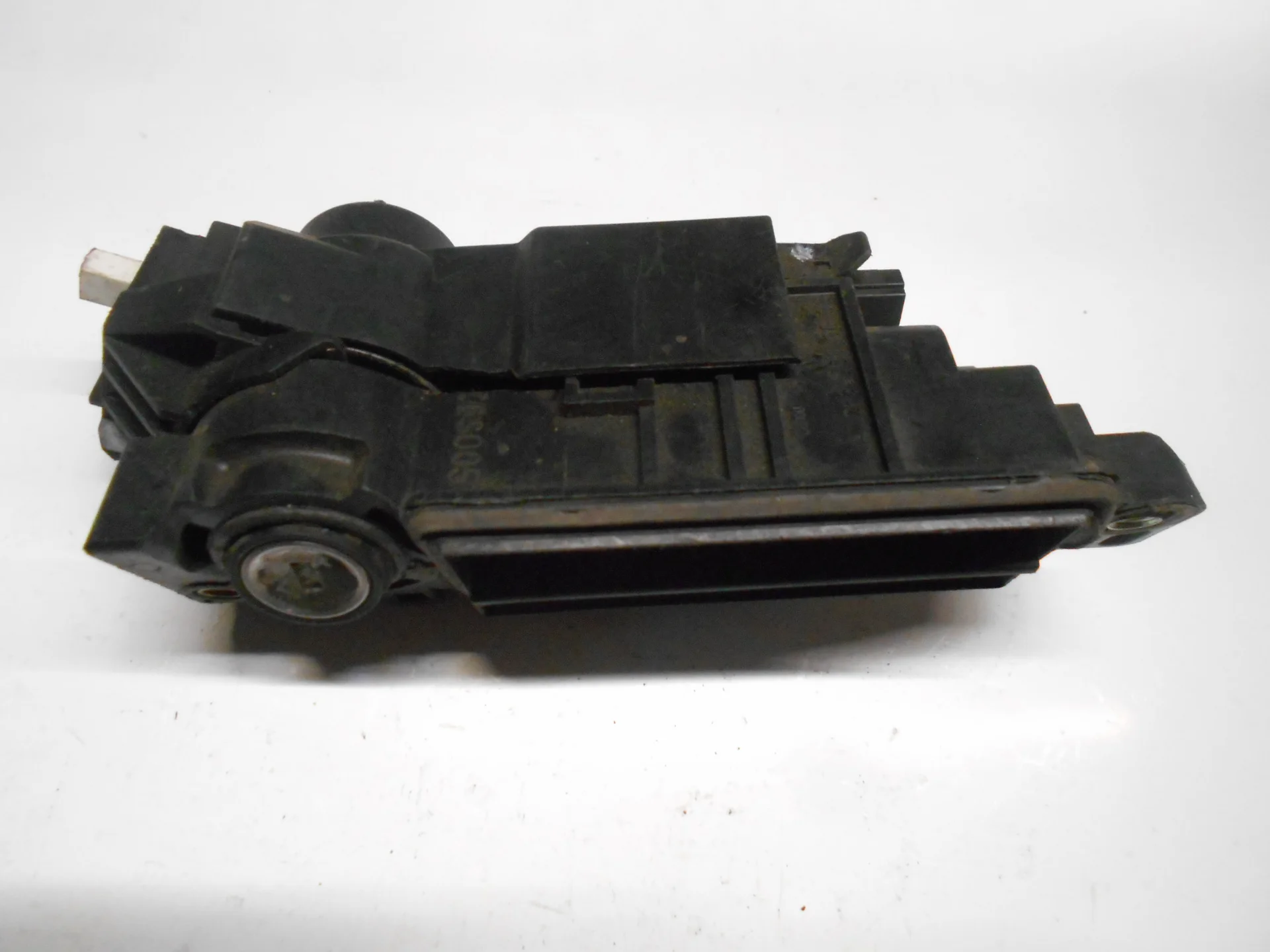 Ручка наружная крышки багажника Mercedes-Benz W203 111 A2037500093 - миниатюра 2