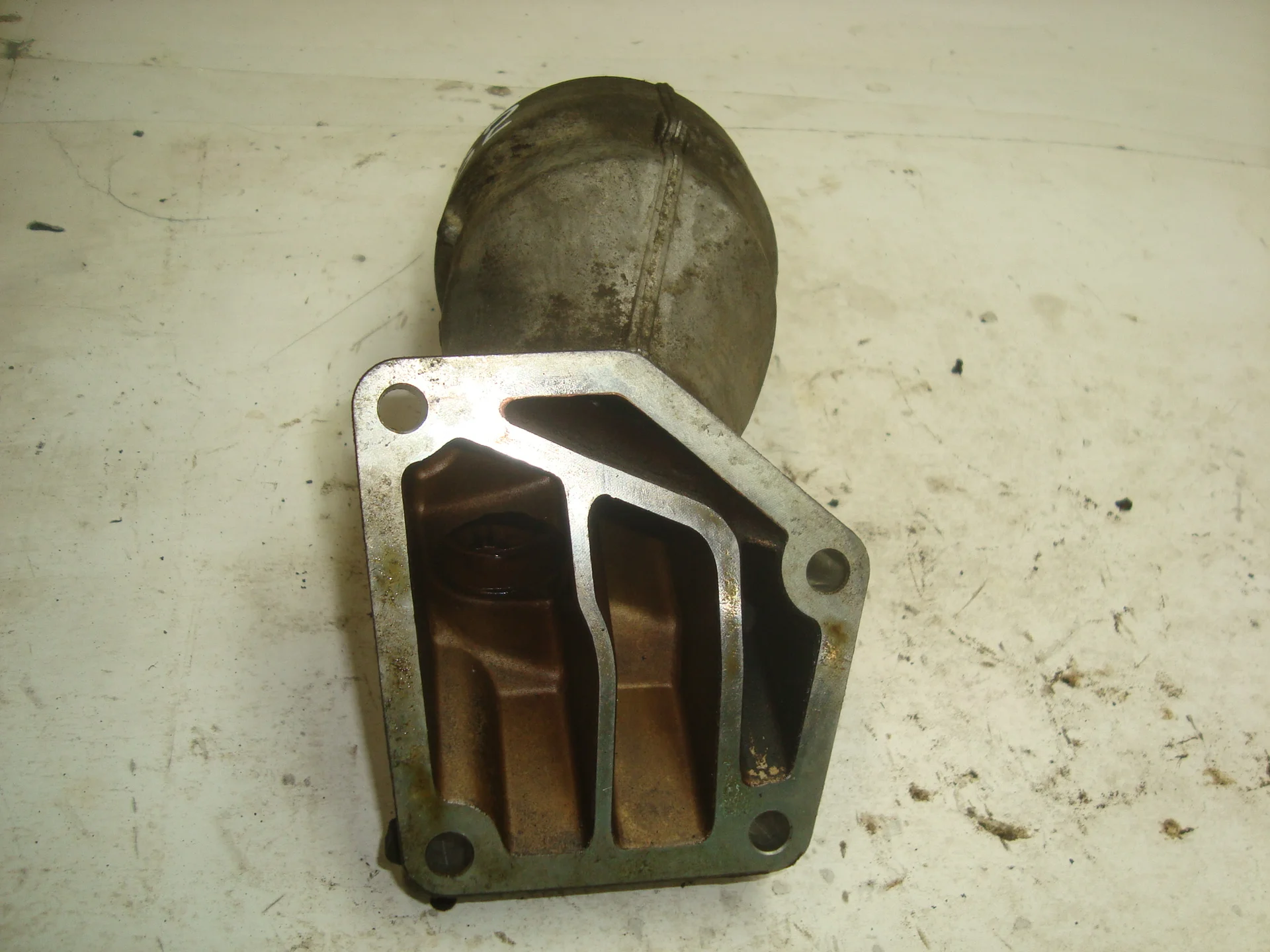 Корпус масляного фильтра Mercedes-Benz W168 166 A1661800710 - миниатюра 2