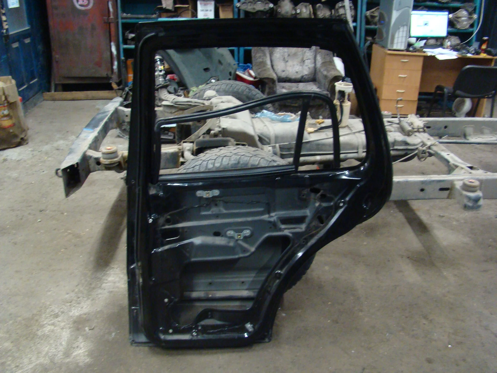 Дверь боковая задняя правая Mercedes-Benz W163 112 A1637301605 - миниатюра 2