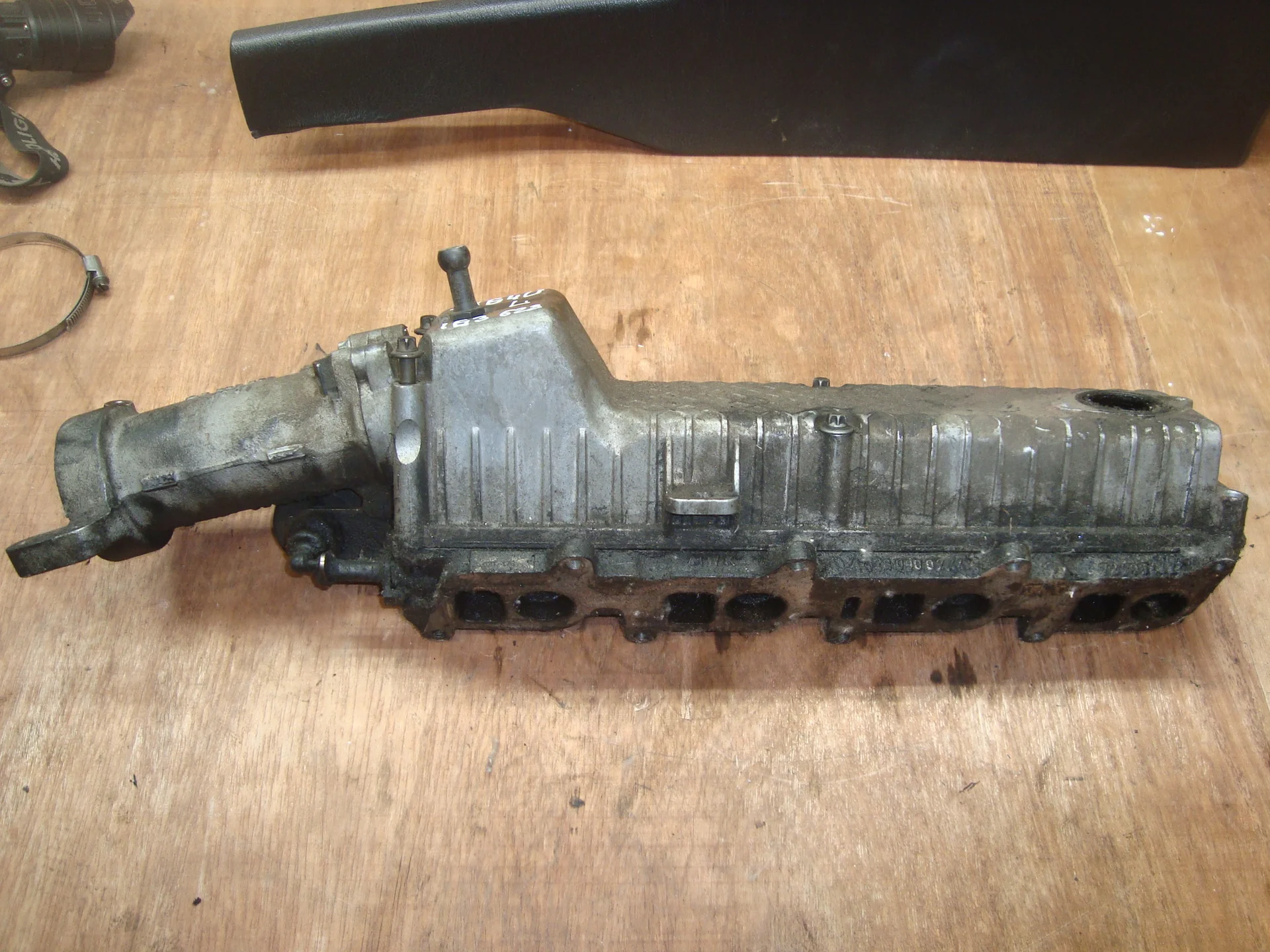Впускной коллектор левый Mercedes-Benz W163 628 A6280900744 - изображение 1