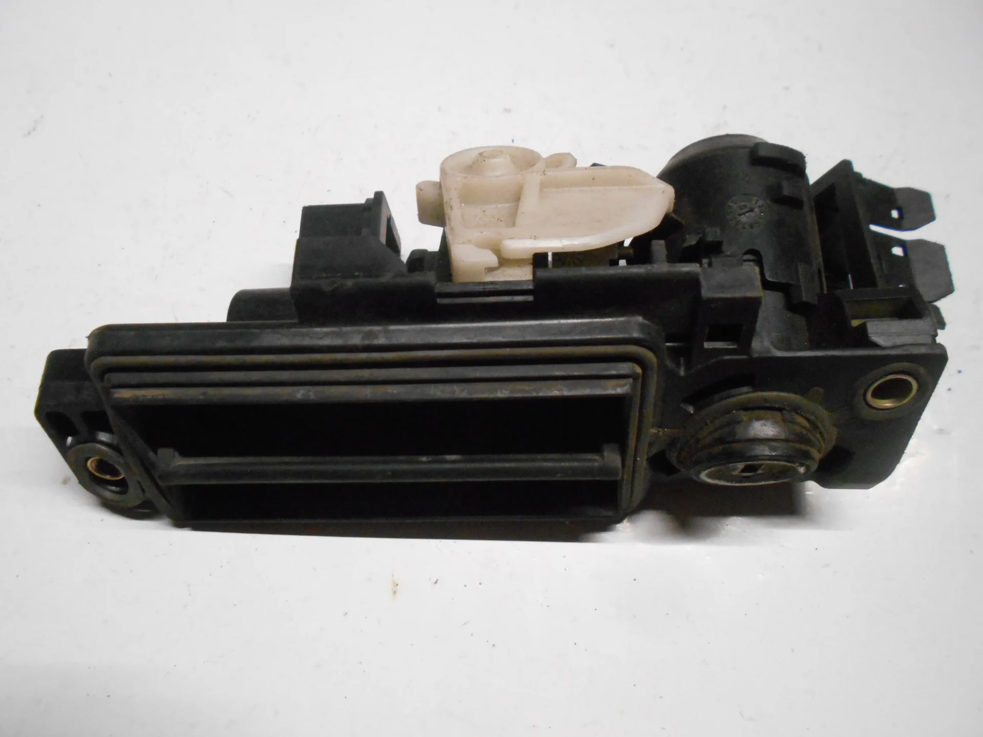 Кнопка открытия багажника Mercedes-Benz W211 271 A2037500693 - миниатюра 2