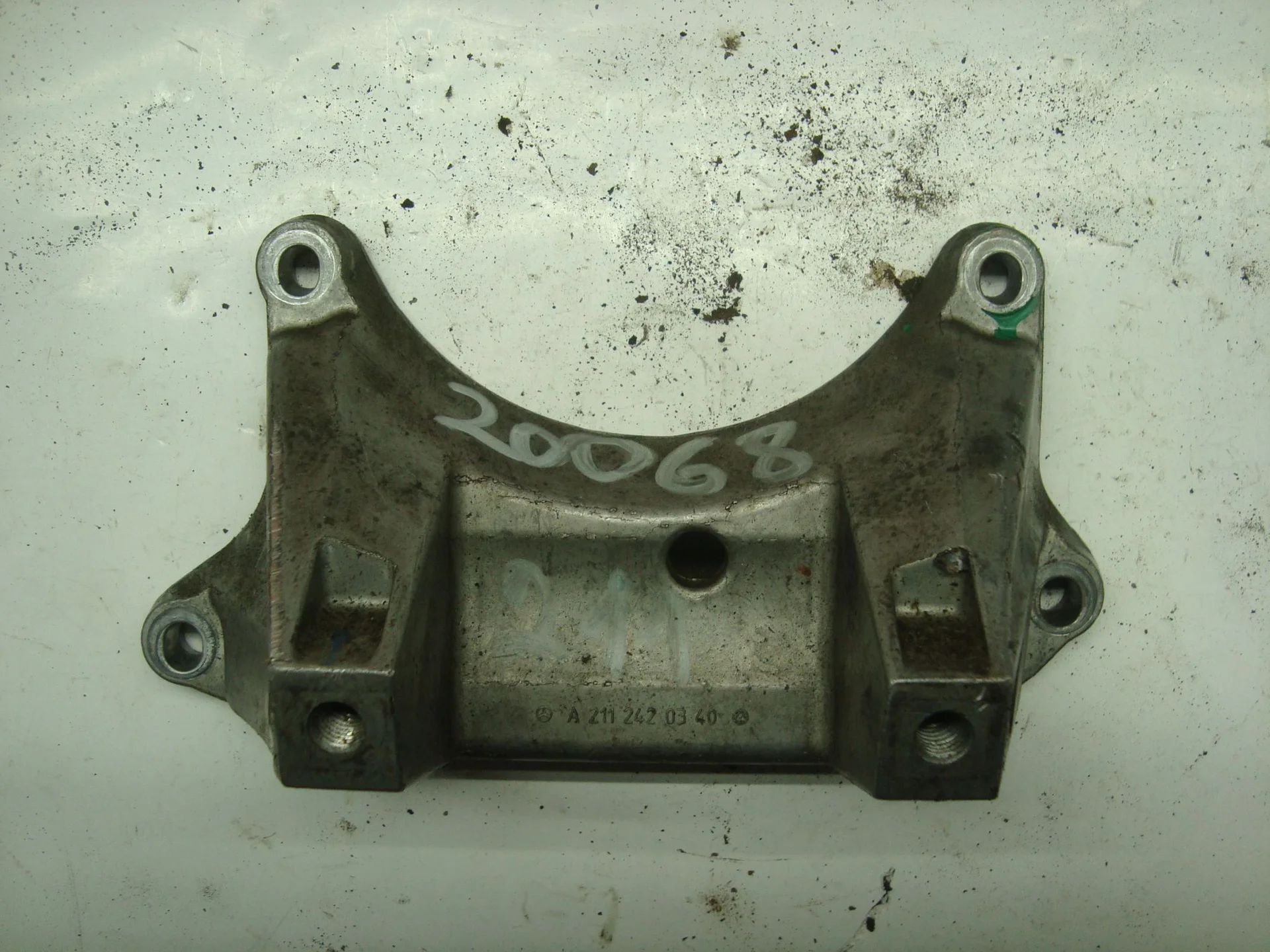 Кронштейн коробки переключения передач Mercedes-Benz W210 119 A1402421340 - изображение 1