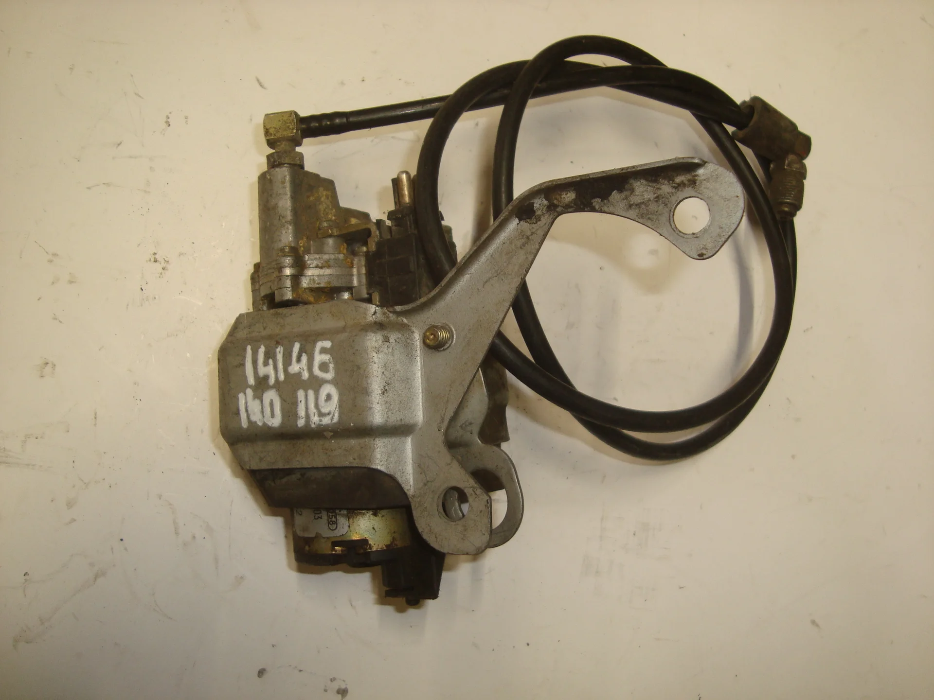 Дополнительный насос тормозной Mercedes-Benz W124 119 A0004300432 - изображение 1