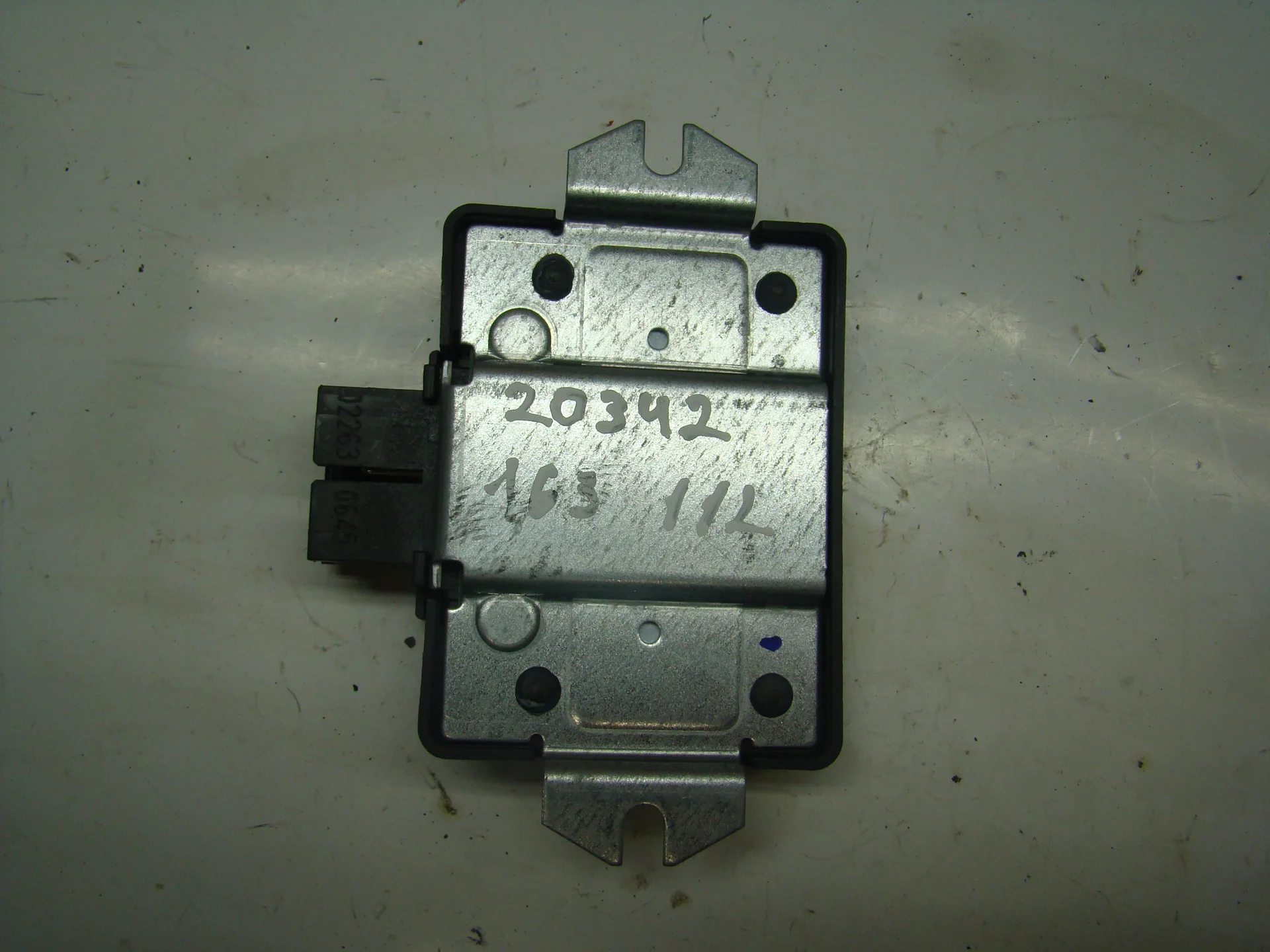 Блок управления раздаточной коробкой Mercedes-Benz W163 112 A1635457932 - миниатюра 2