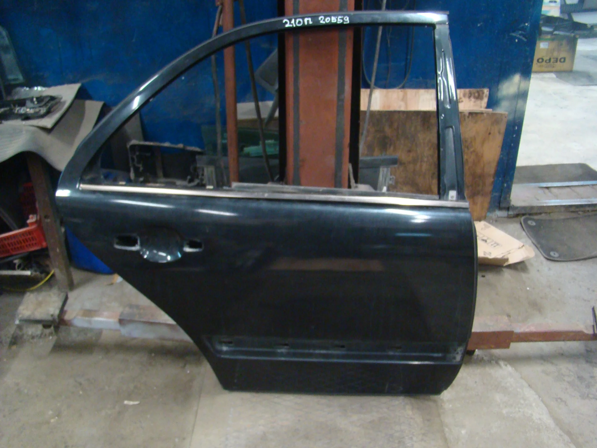 Дверь боковая задняя правая Mercedes-Benz W210 112 A2107302405 - изображение 1
