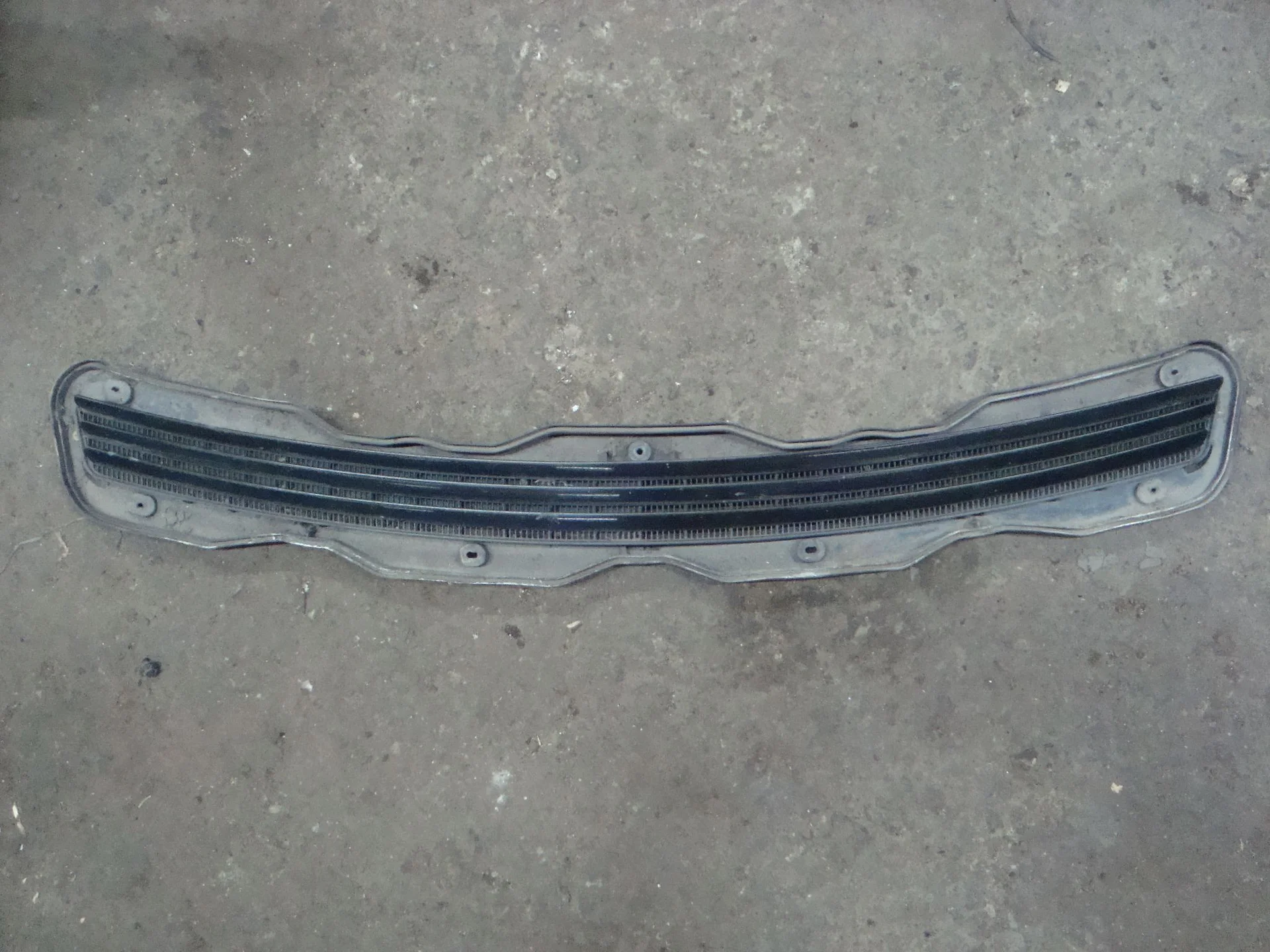 Решётка капота Mercedes-Benz W210 119 A2108800705 - миниатюра 2