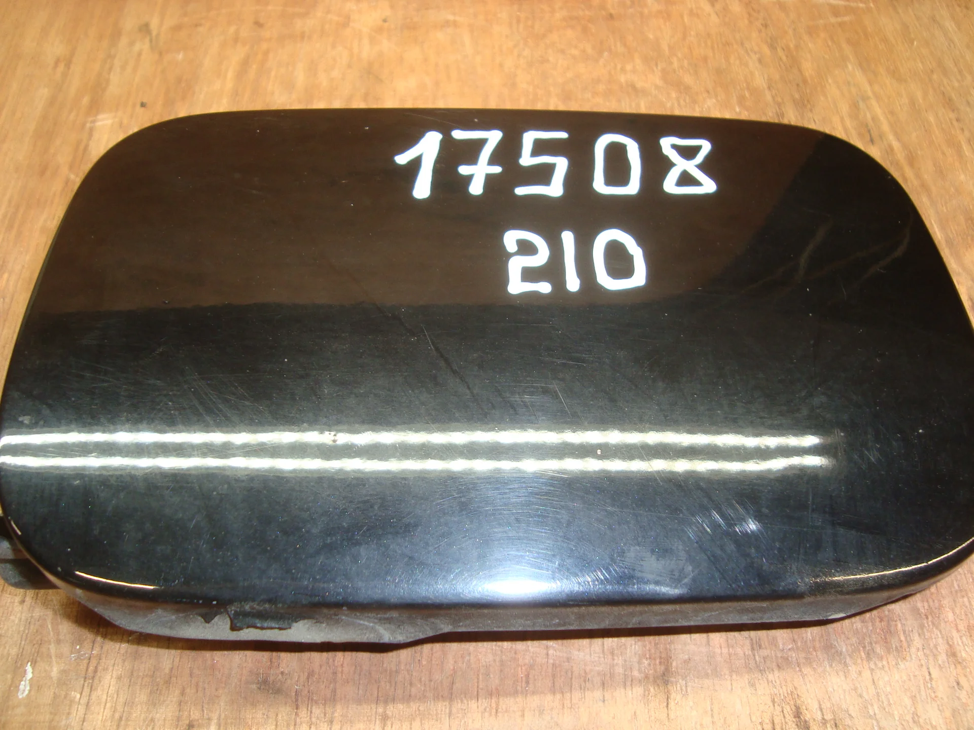 Лючок бензобака Mercedes-Benz W210 112 A2107500106 - миниатюра 2