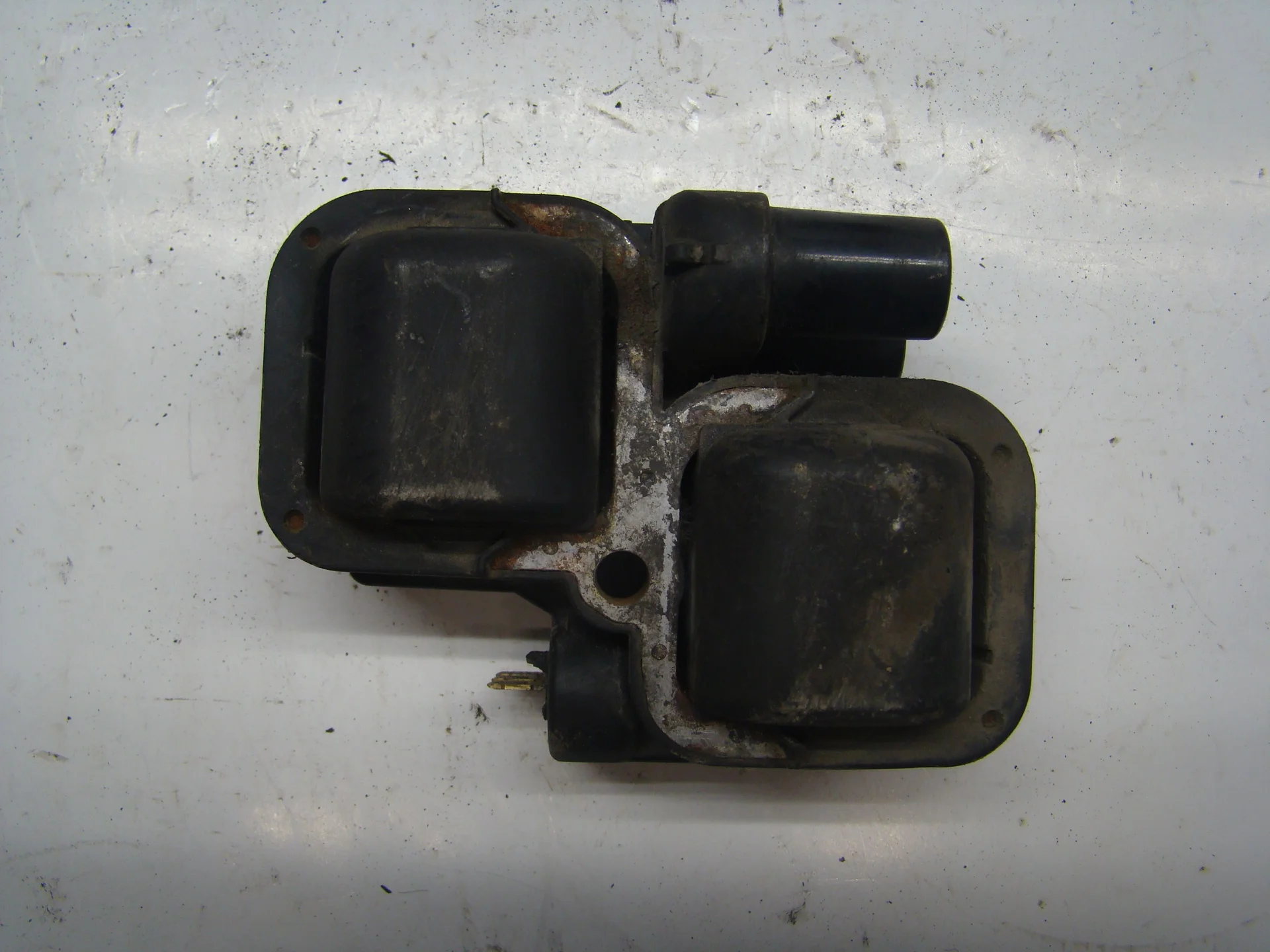 Катушка зажигания Mercedes-Benz W210 112 A0001587303 - миниатюра 2