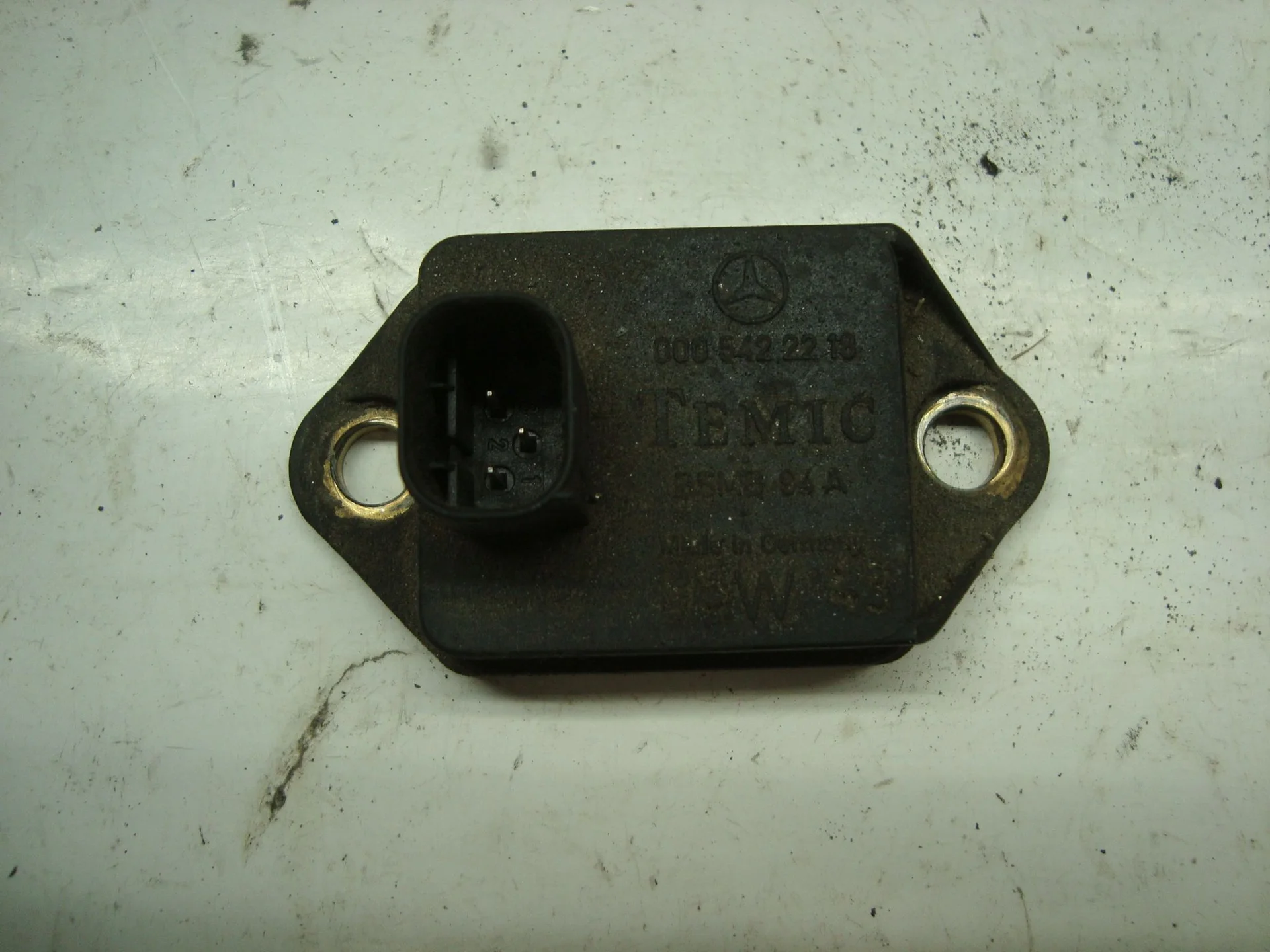 Датчик ускорения Mercedes-Benz W210 119 A0005422218 - миниатюра 2