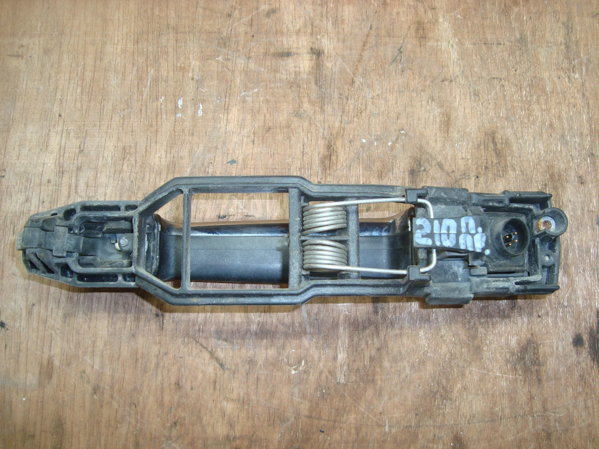 Ручка наружняя передней правой двери Mercedes-Benz W210 119 A2107601070 - миниатюра 2