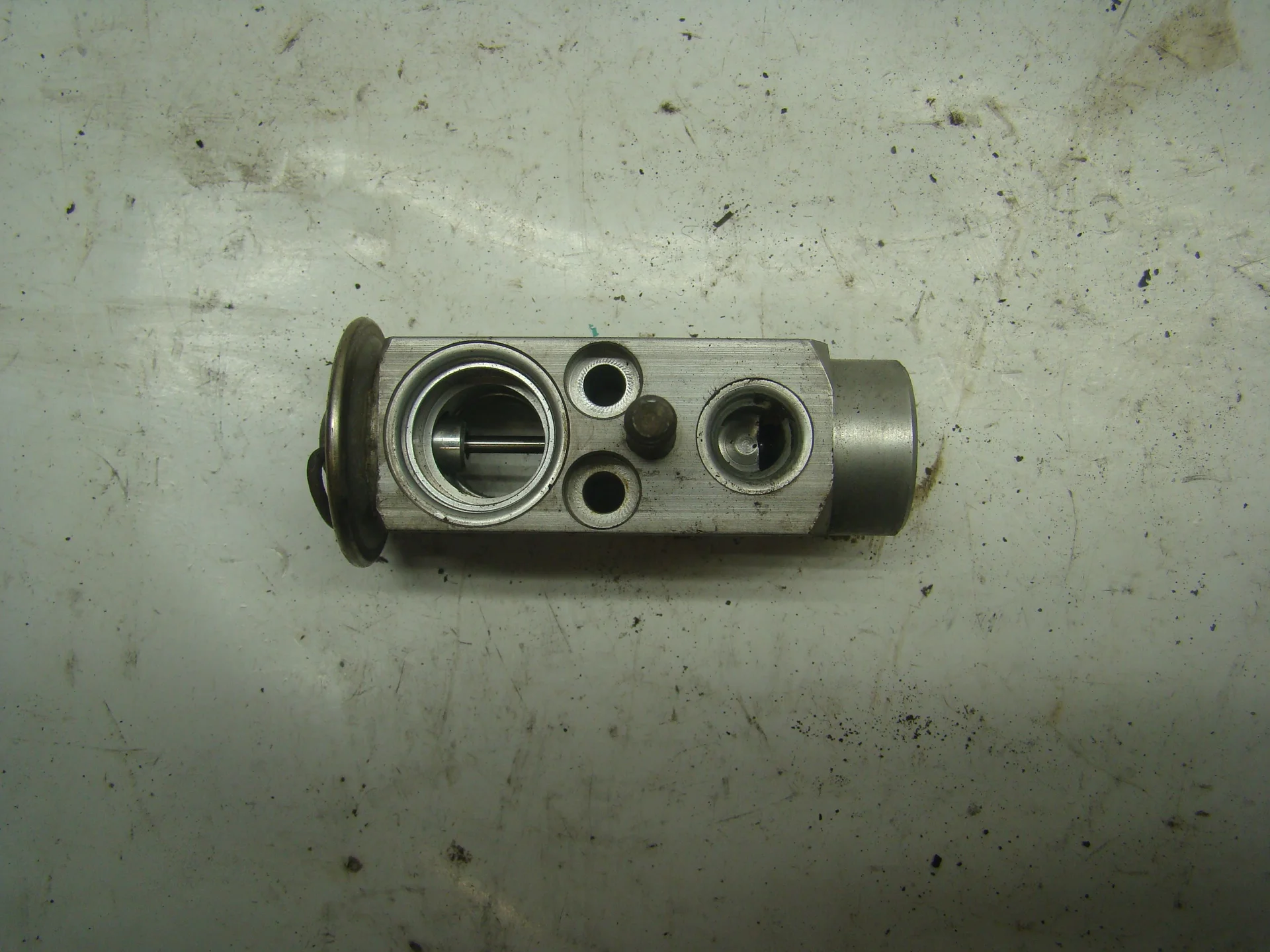 Клапан кондиционера Mercedes-Benz W210 112 A2108300084 - миниатюра 2
