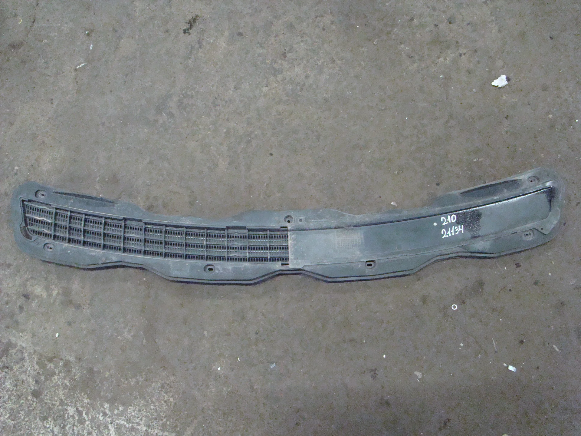 Решётка капота Mercedes-Benz W210 112 A2108800705 - миниатюра 2