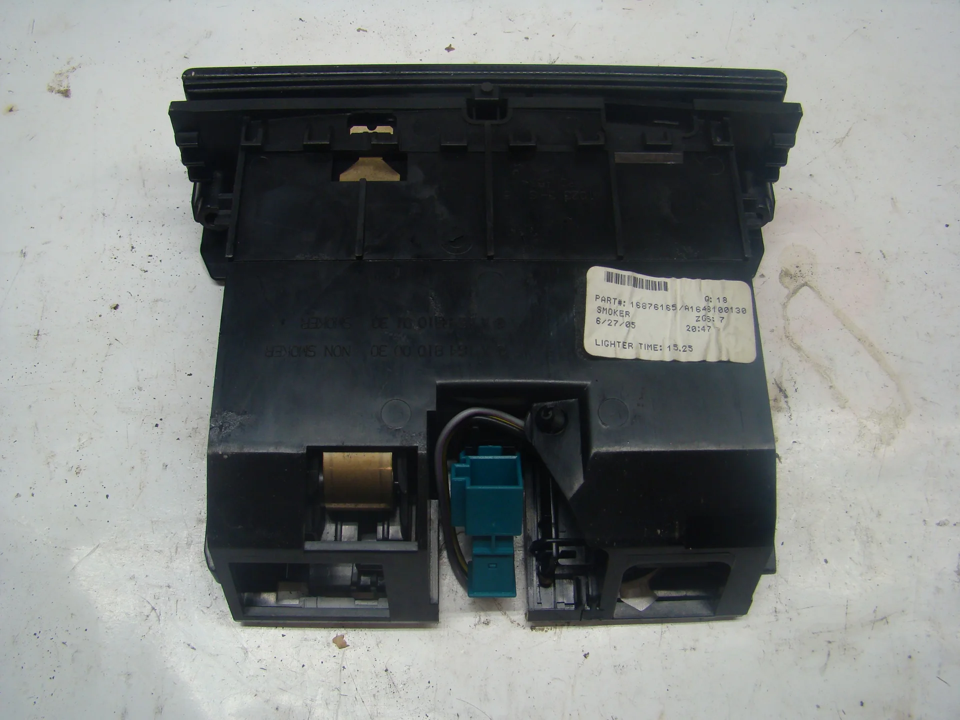 Пепельница передняя Mercedes-Benz W164 272 A1648100130 - миниатюра 3