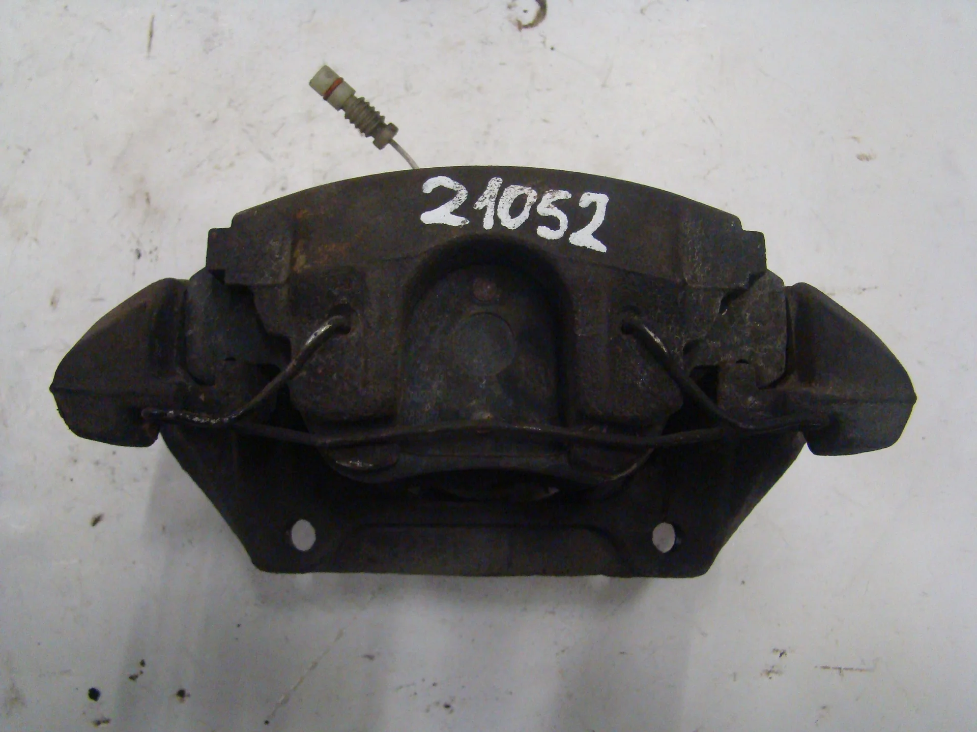Суппорт передний правый Mercedes-Benz W210 112 A0014203083 - миниатюра 2