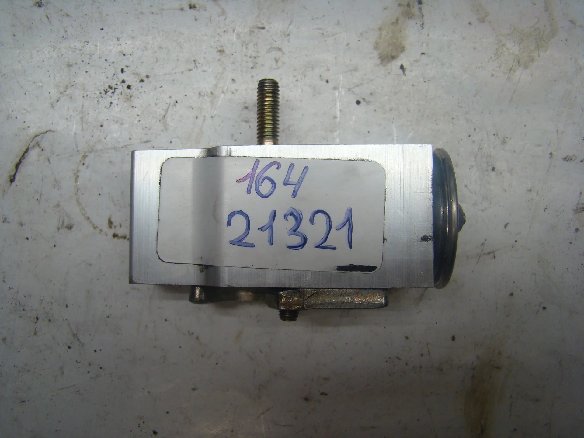 Клапан кондиционера Mercedes-Benz W164 272 A1648300084 - изображение 1