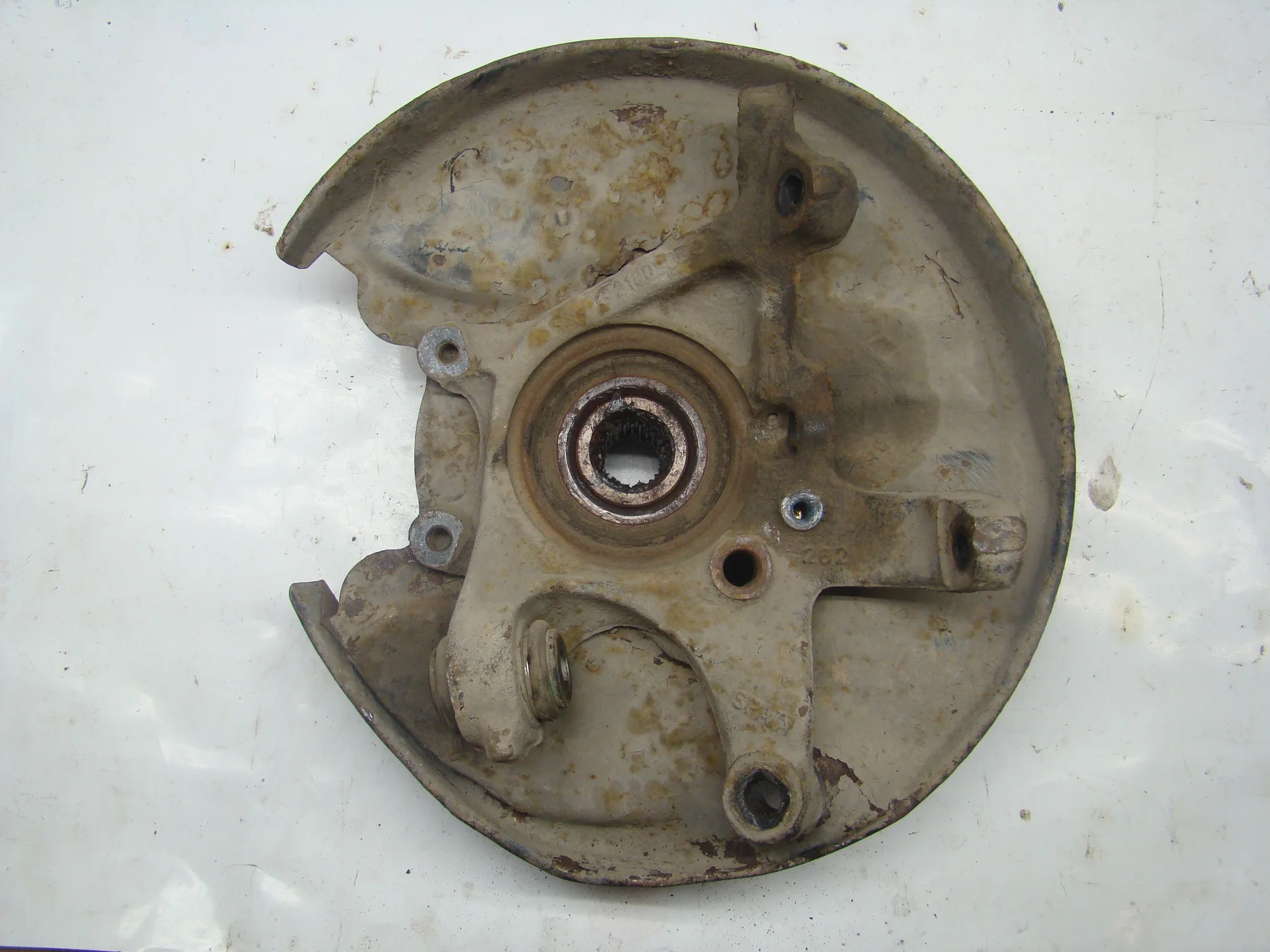 Кулак задний левый Mercedes-Benz W210 112 A2103509108 - миниатюра 2