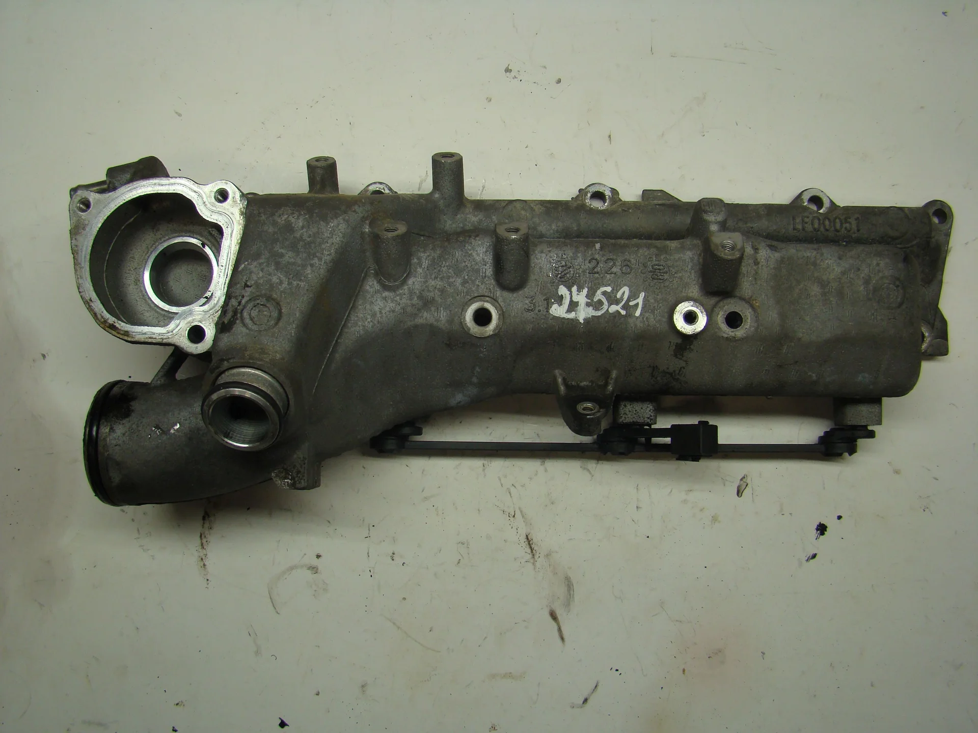 Впускной коллектор Mercedes-Benz W203 642 A6420907737 - изображение 1